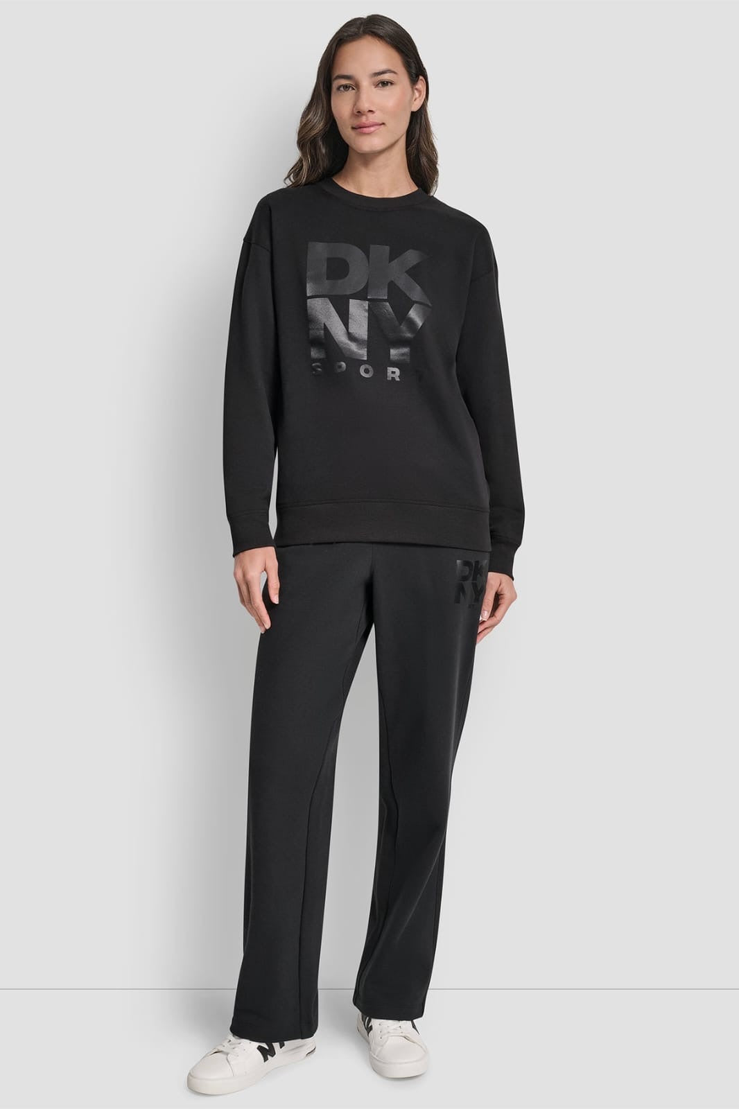 Sudadera DKNY negra con letras negras