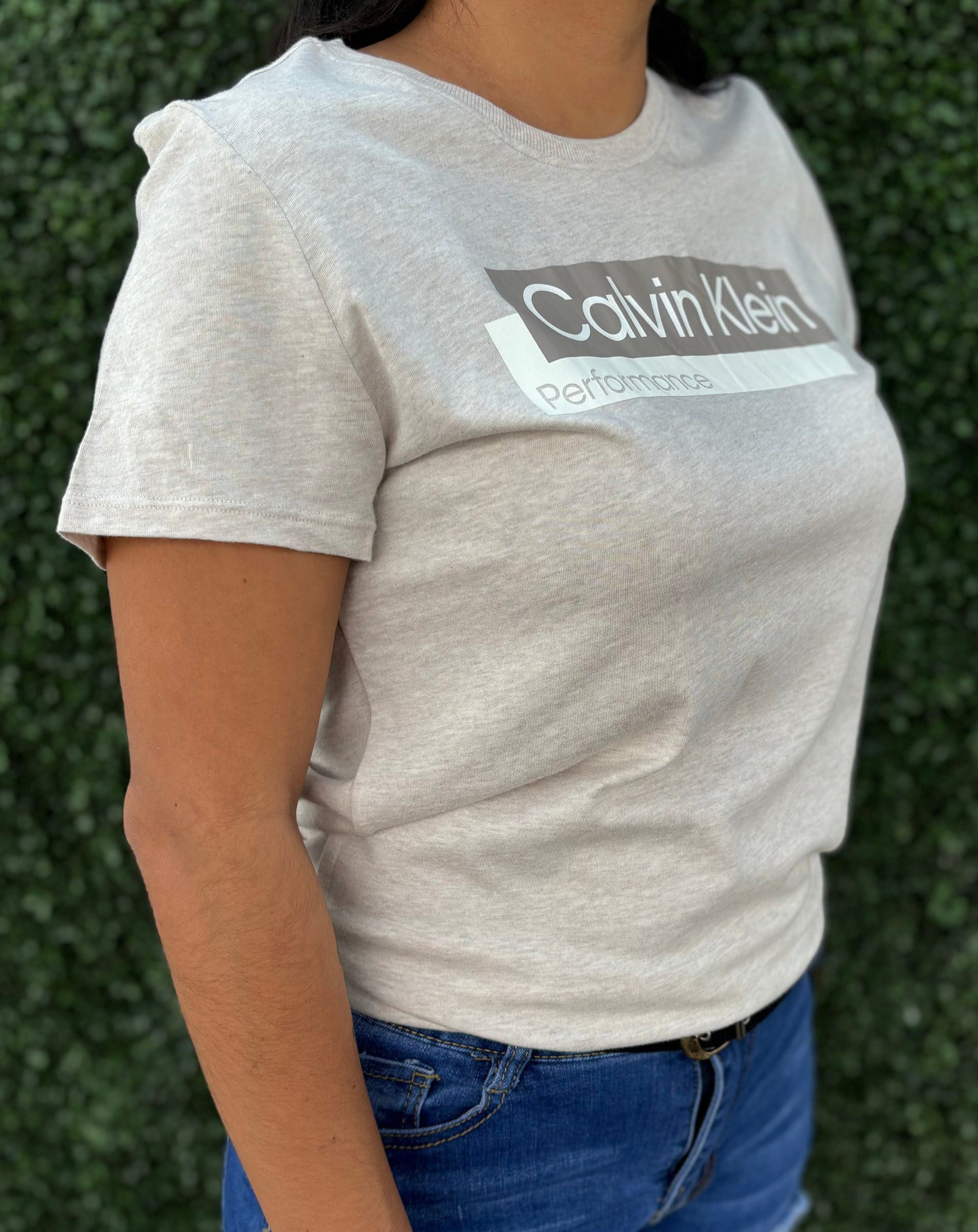 Playera Calvin K arena