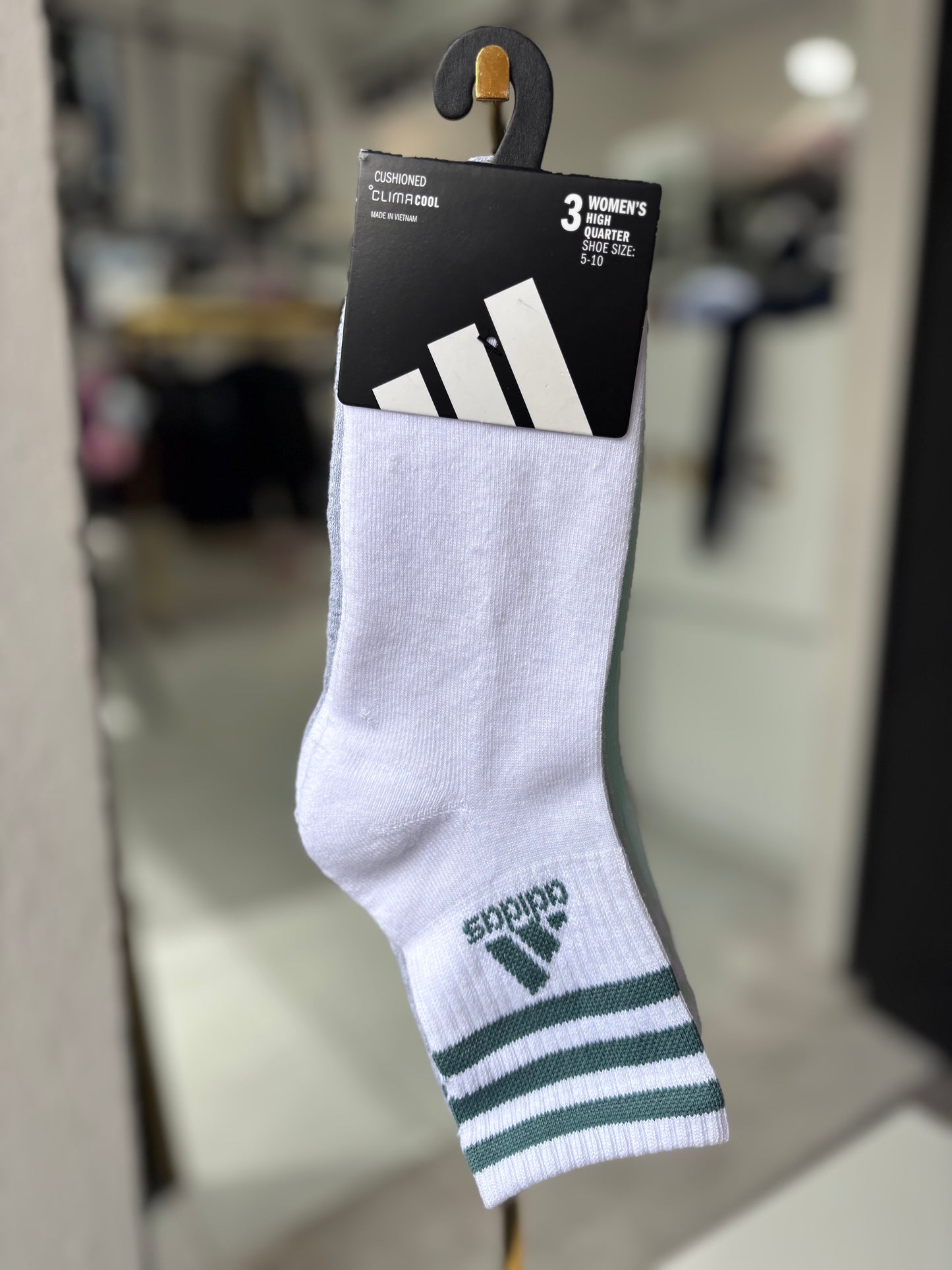 Calcetas Adidas en colores blanco gris y verde 3 pares