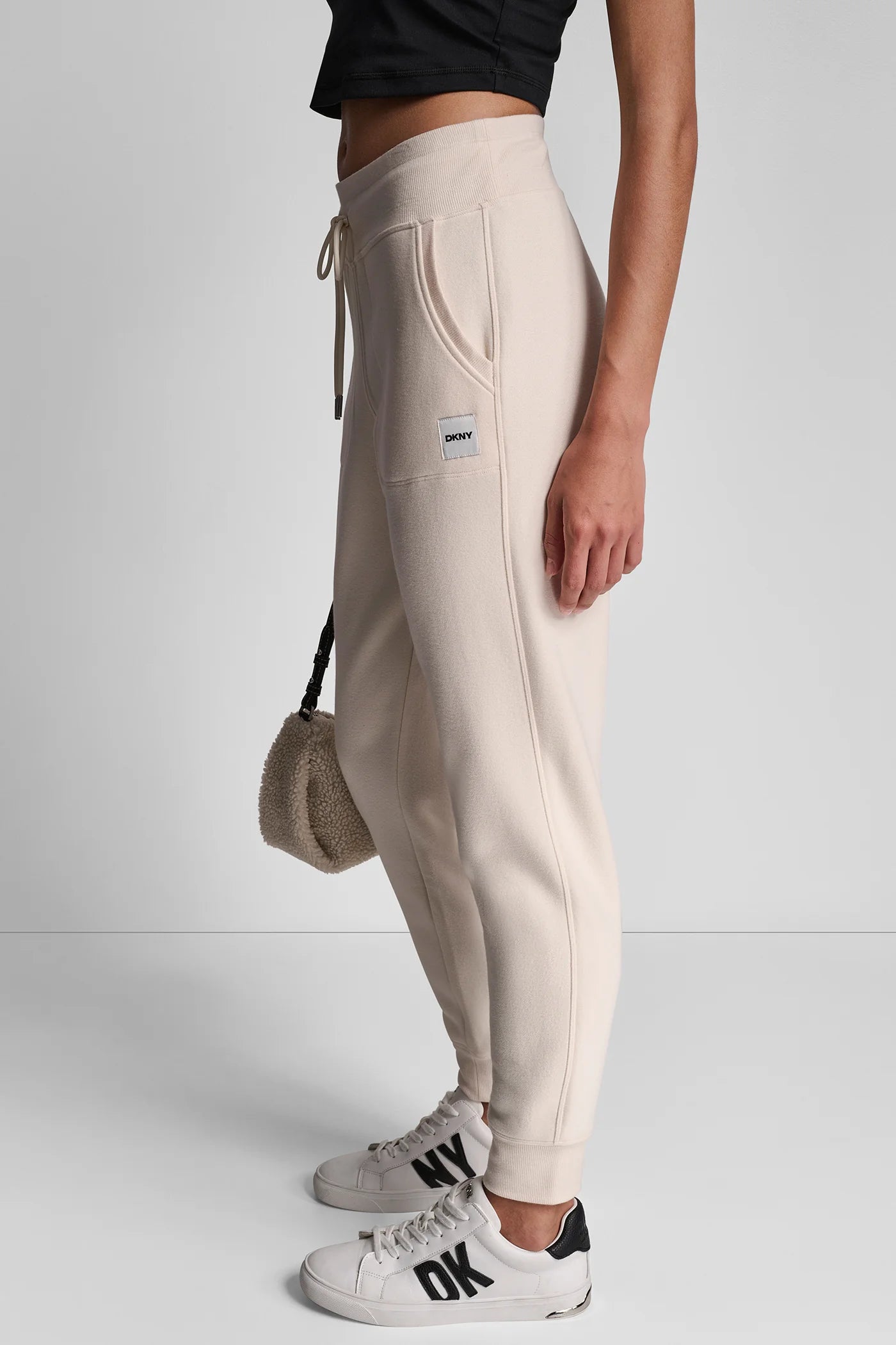 Conjunto DKNY beige deportivo