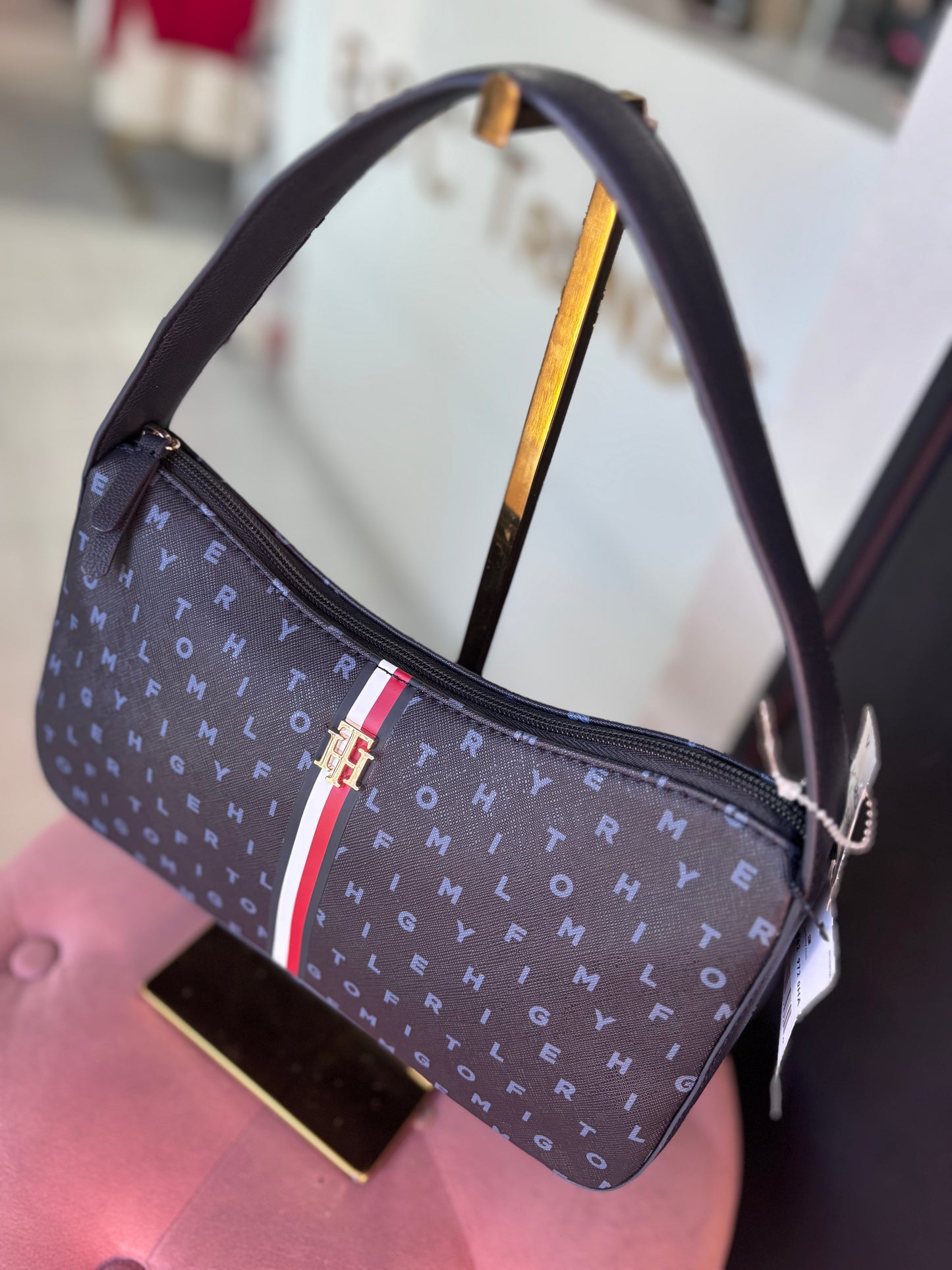Homo Tommy H azul con monogram de letras