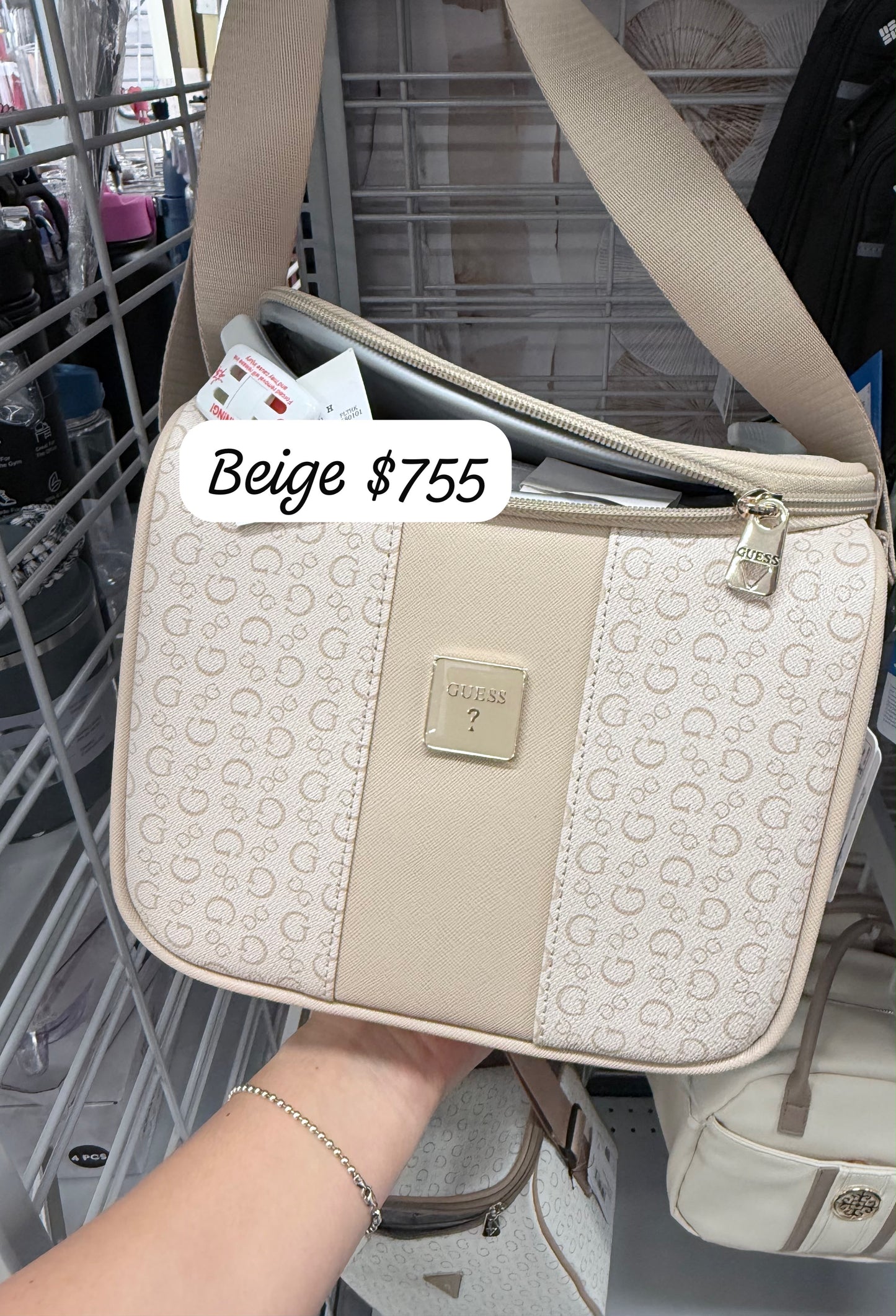 Lonchera Guess nude