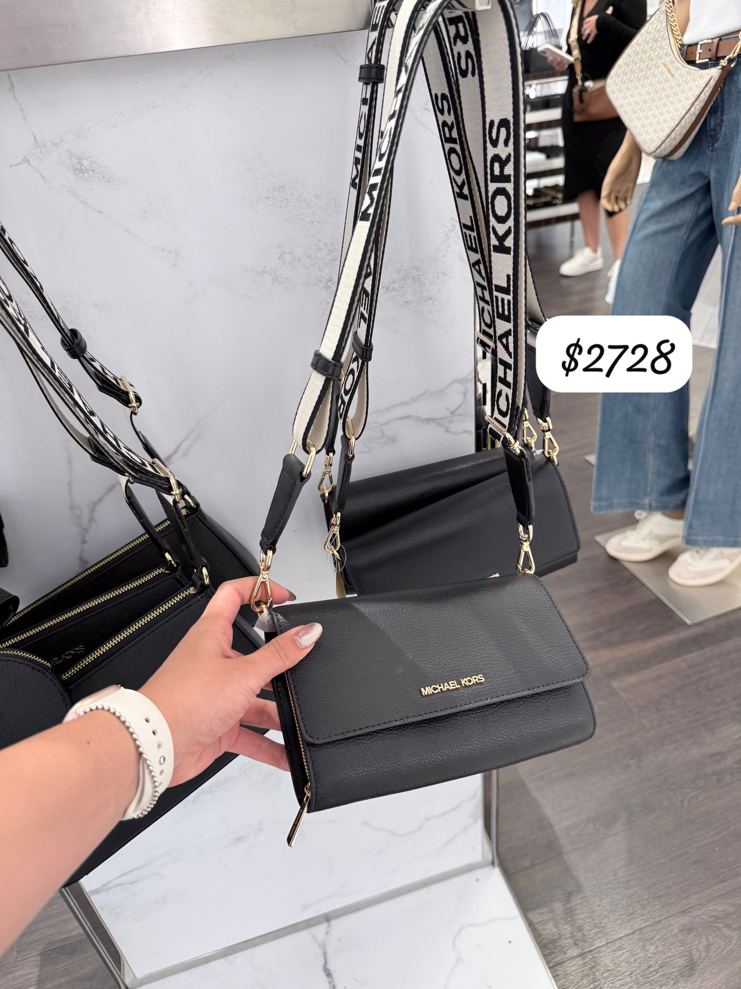 Crossbody Michael k negra