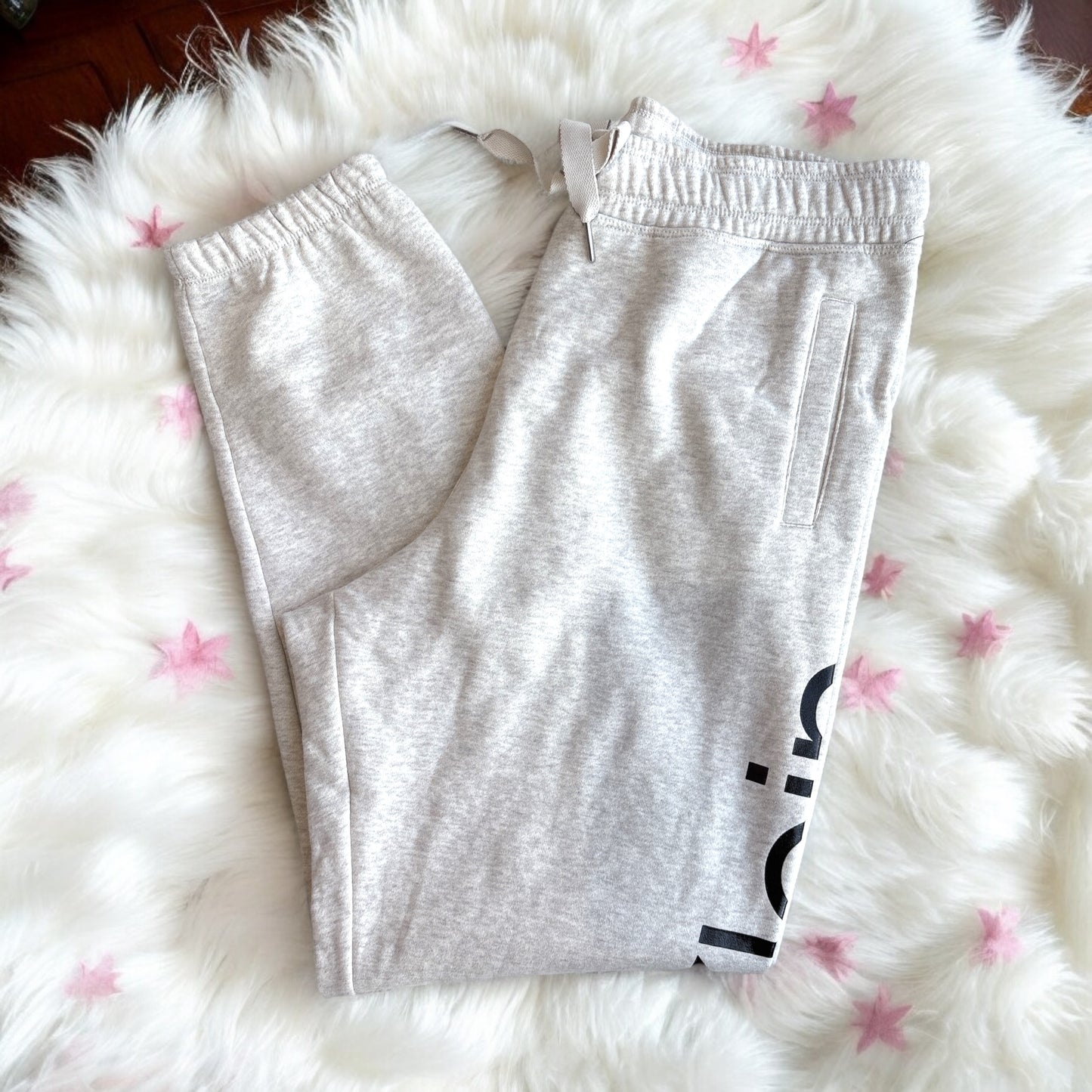 Pants Calvin K arena con letras negras