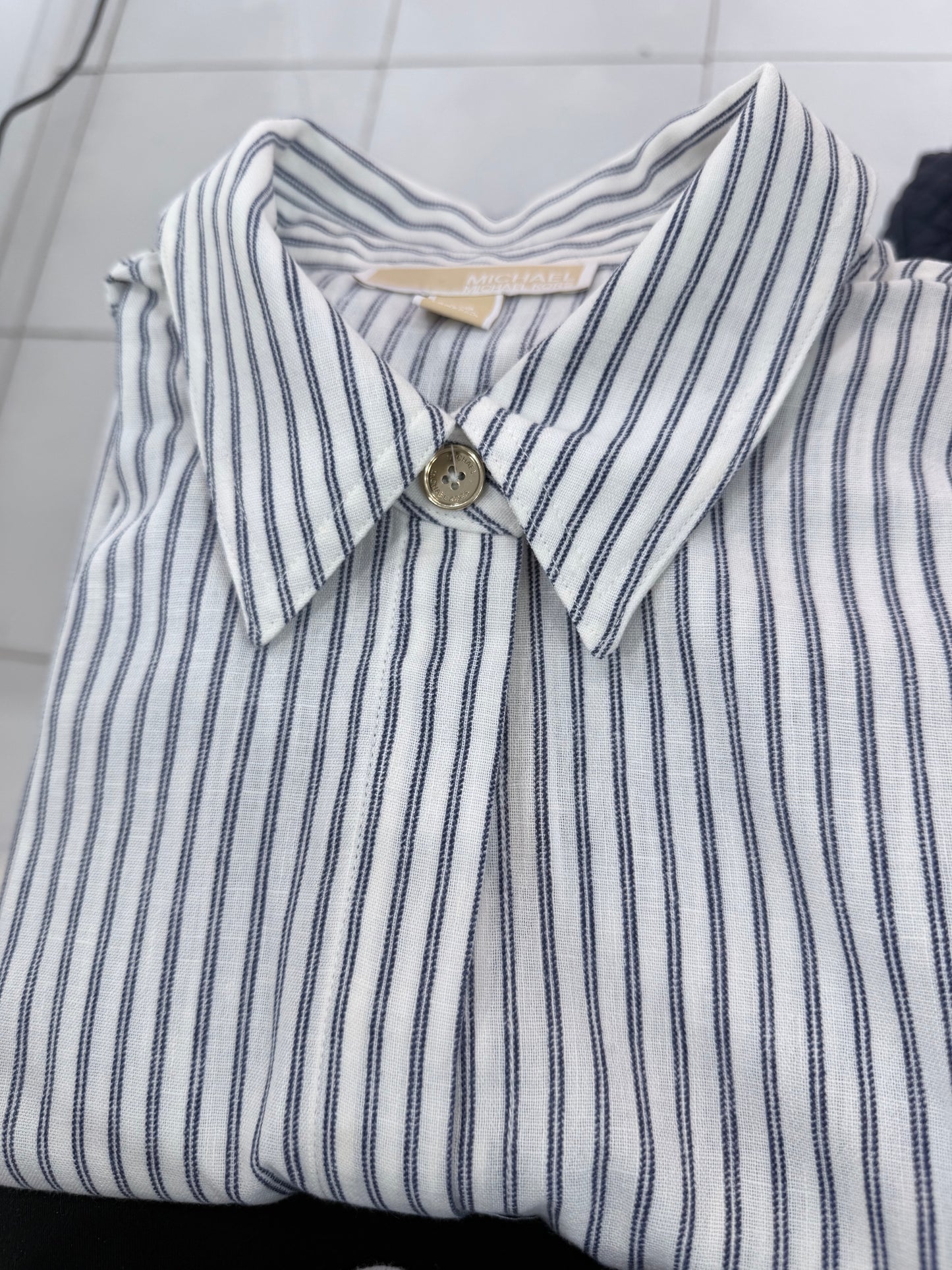 Croptop camisa Mk rayas talla L