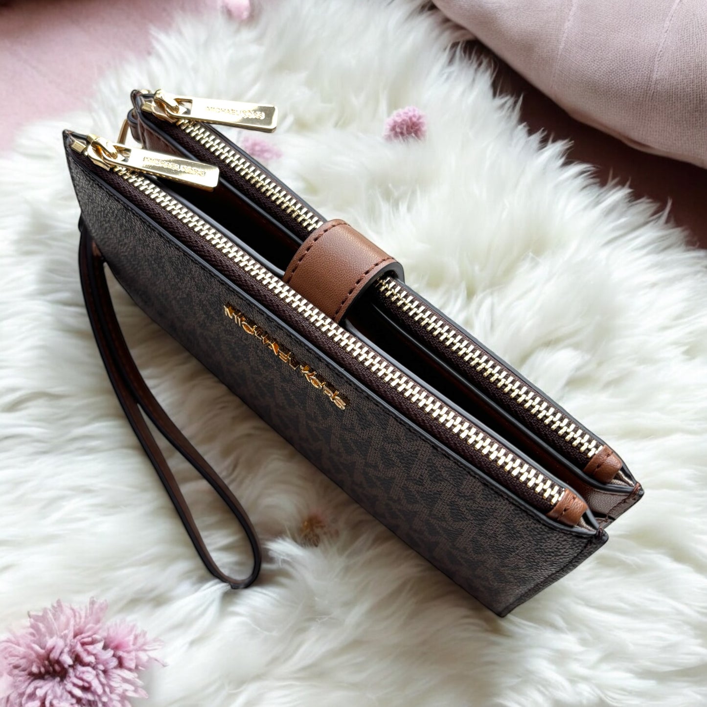 Cartera Michael k chochoalate/camel doble cierre