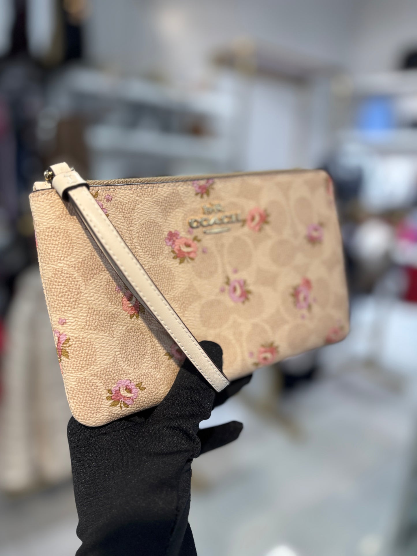 Wristlet Muñequera Coach de floresdorada (grande)
