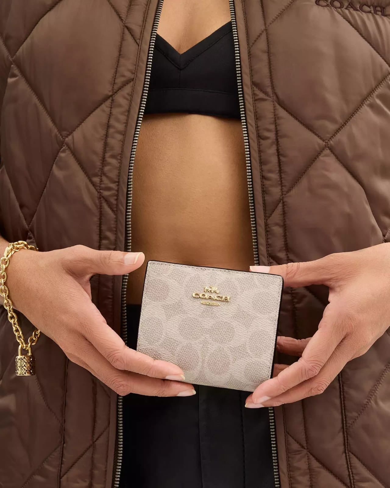 Cartera Coach beige snap Wallet in signature canvas