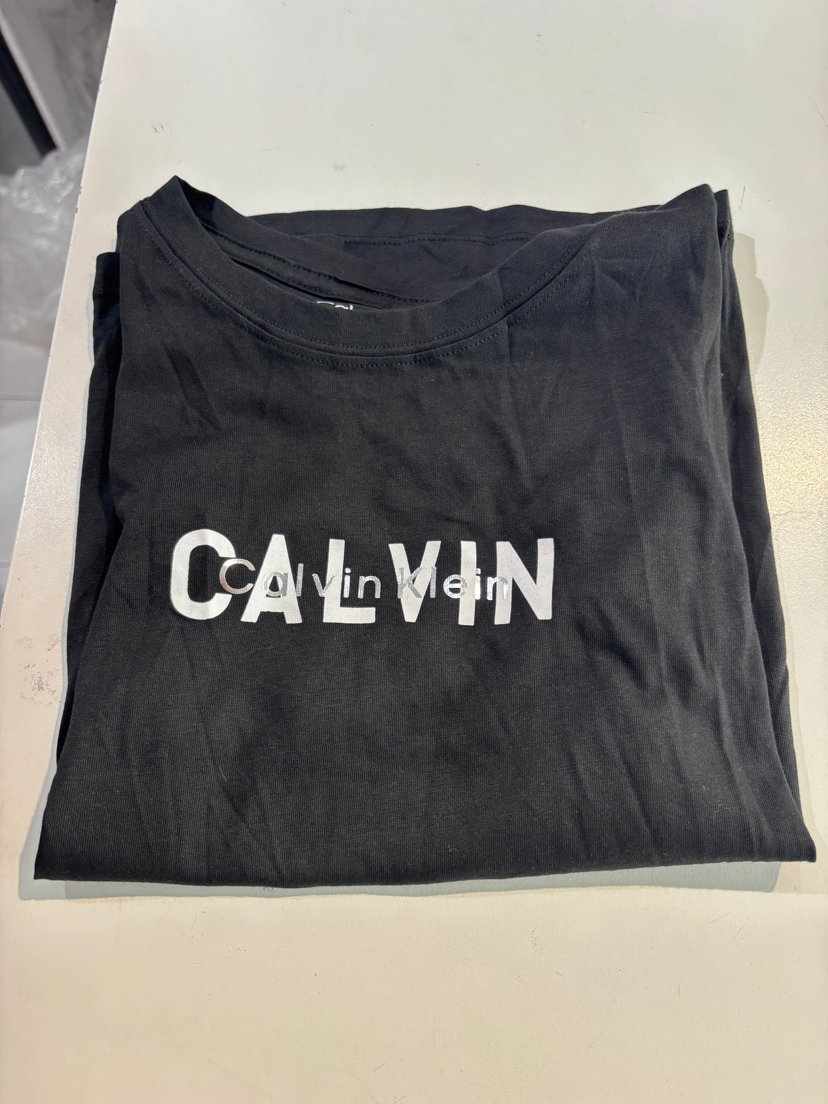 Playera Calvin k negra