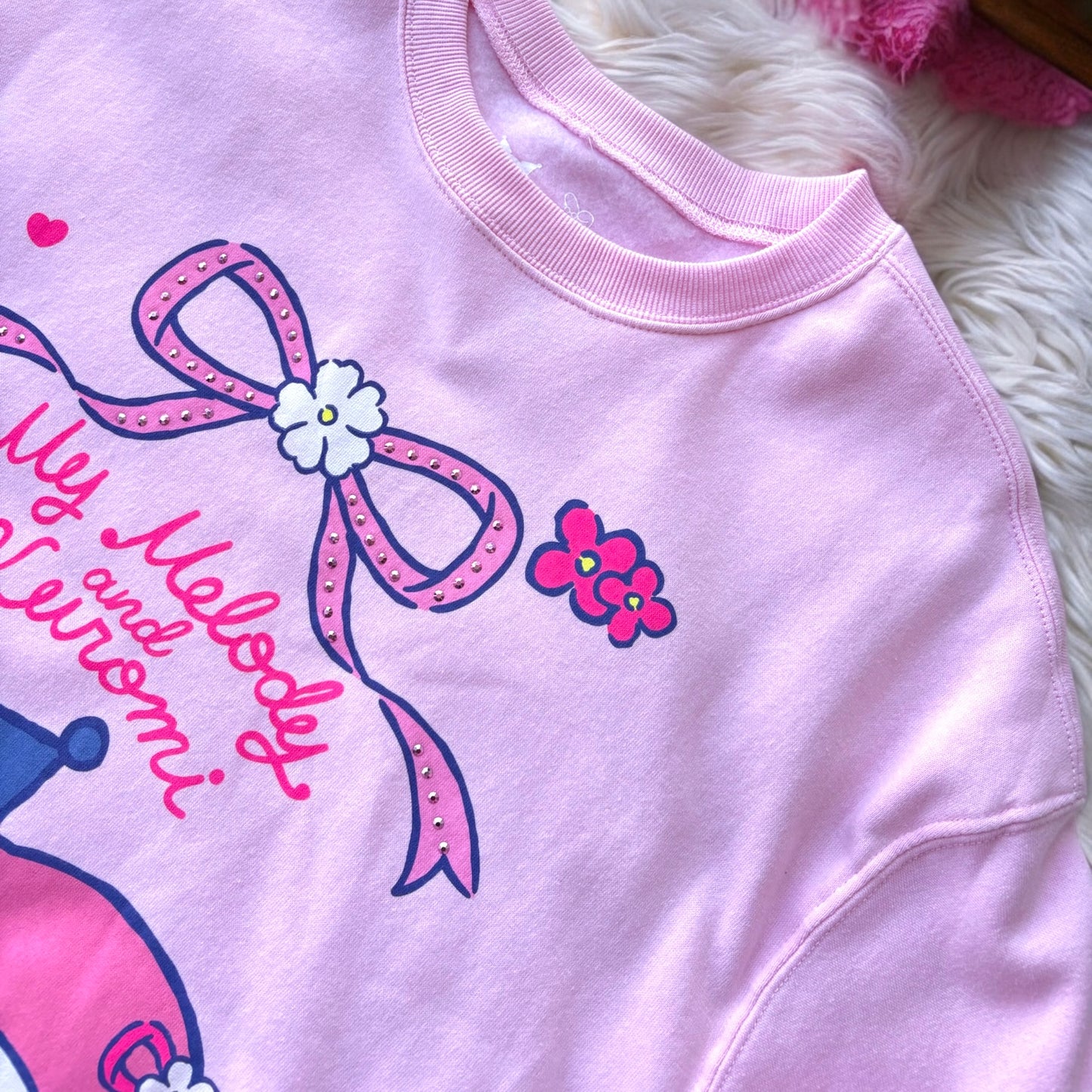Sudadera Kuromi rosa claro