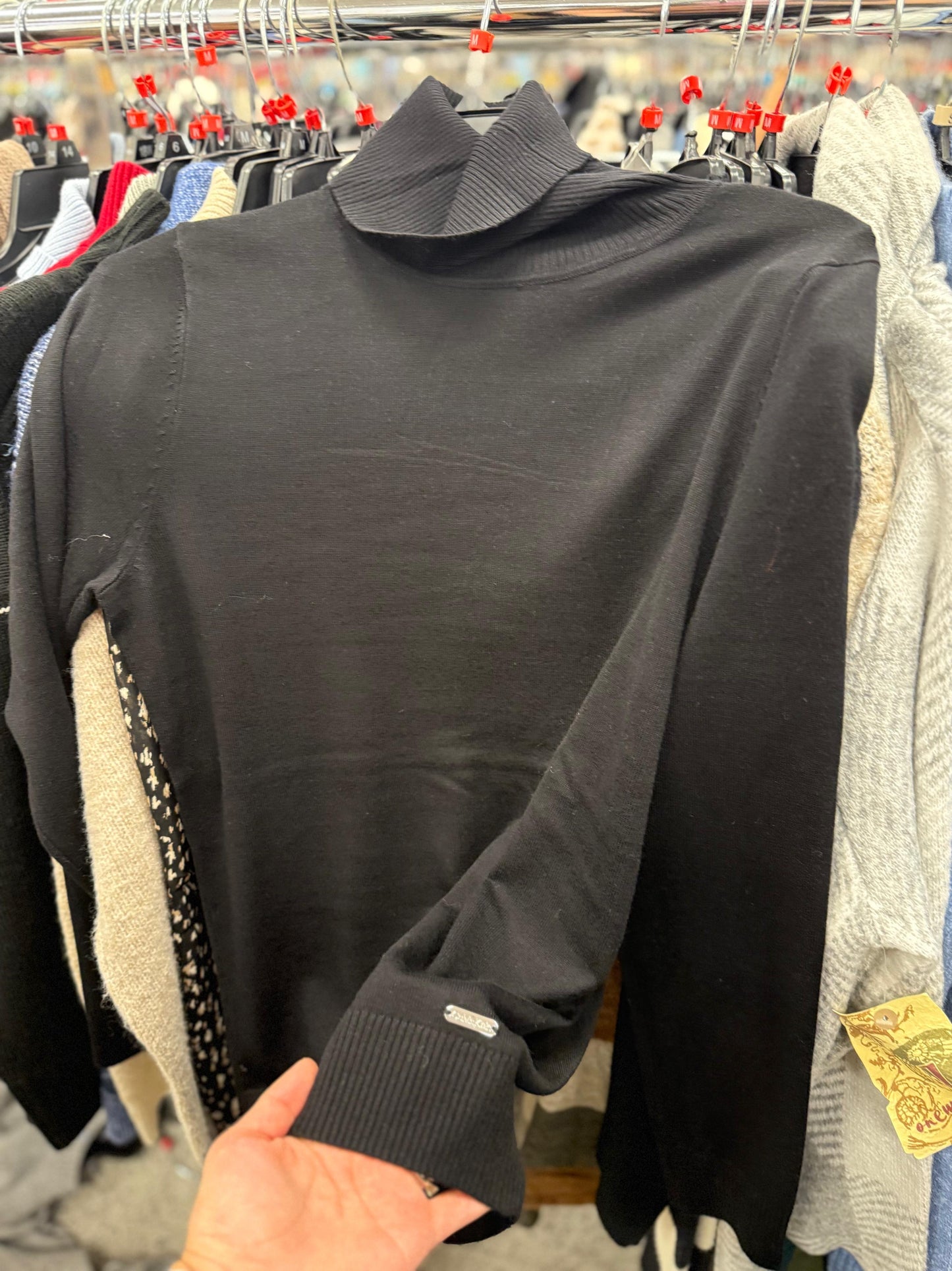 Suéter Calvin k negro cuello alto