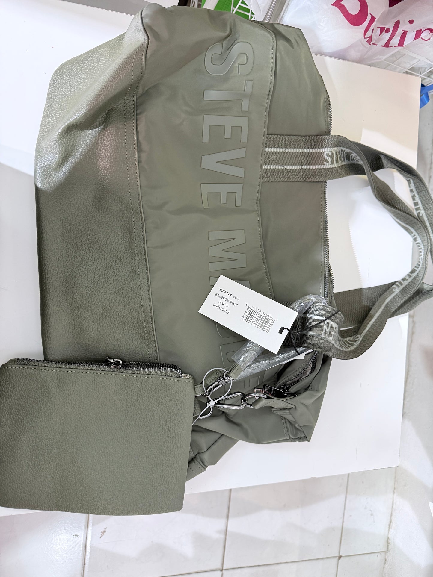 Maleta Tote con muñequera verde olivo