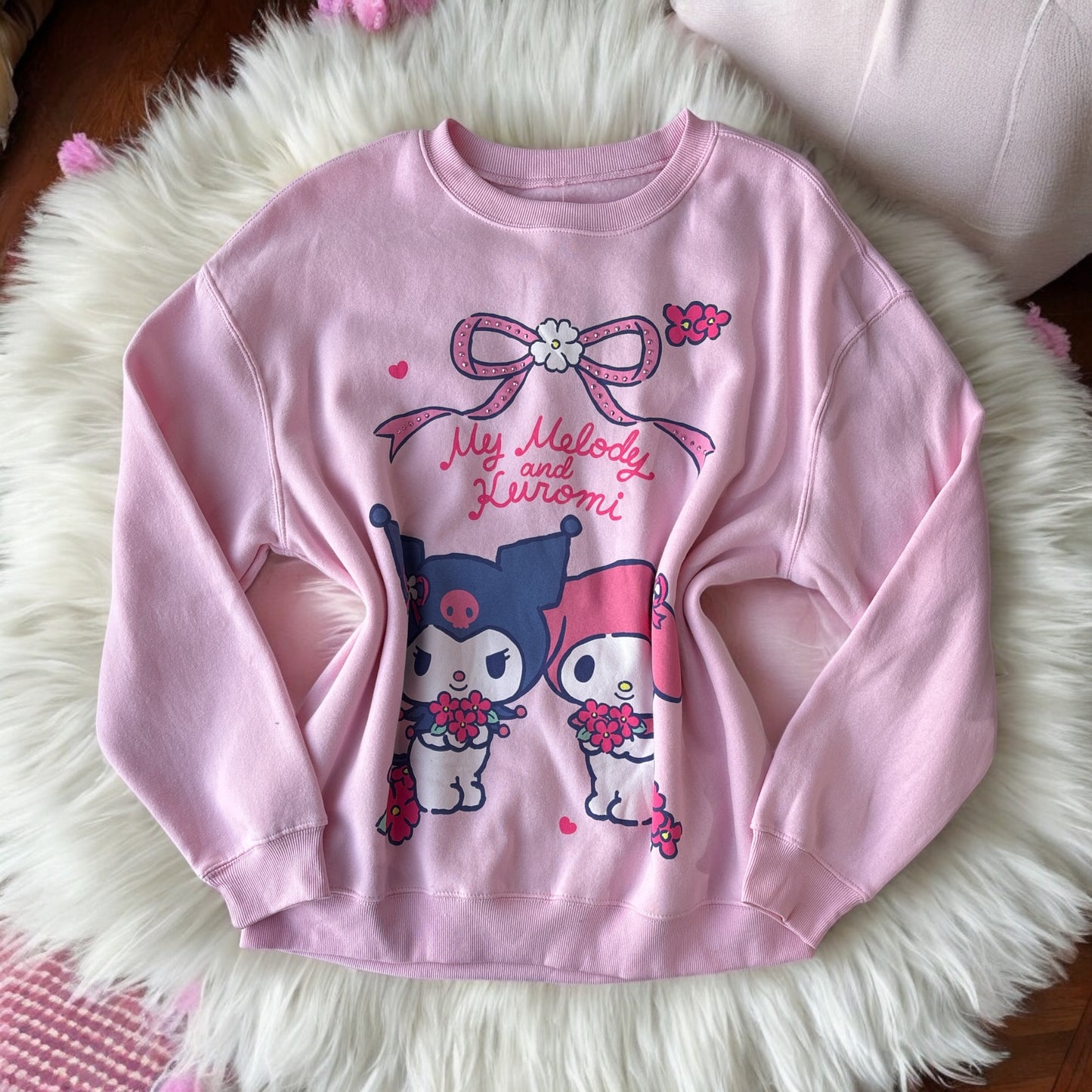 Sudadera Kuromi rosa claro