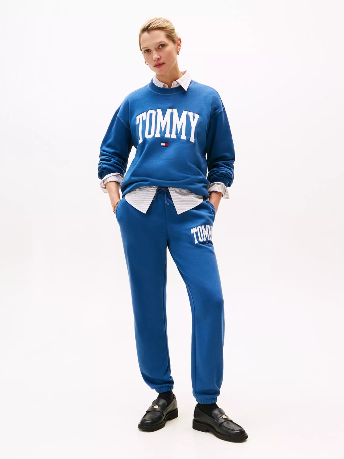 Sudadera Tommy H azul, letras blancas