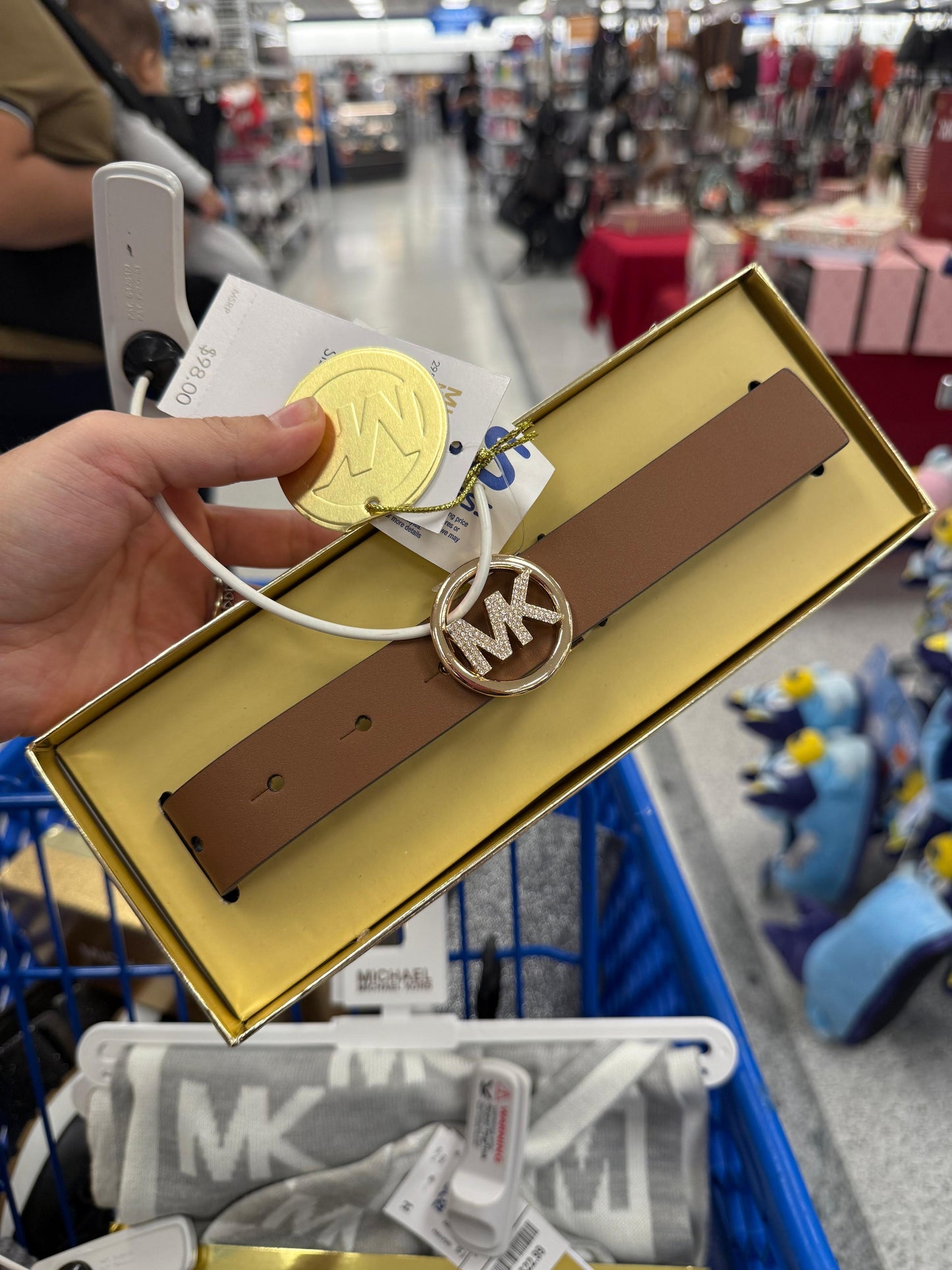 Cinturón Michael K café café y placa dorada con brillos