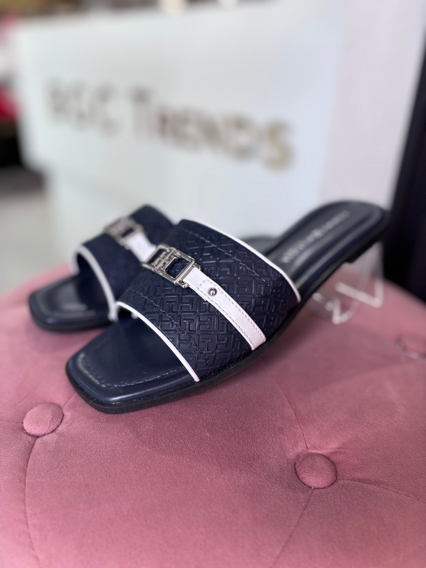 Sandalias Tommy H azul con detalles blancos