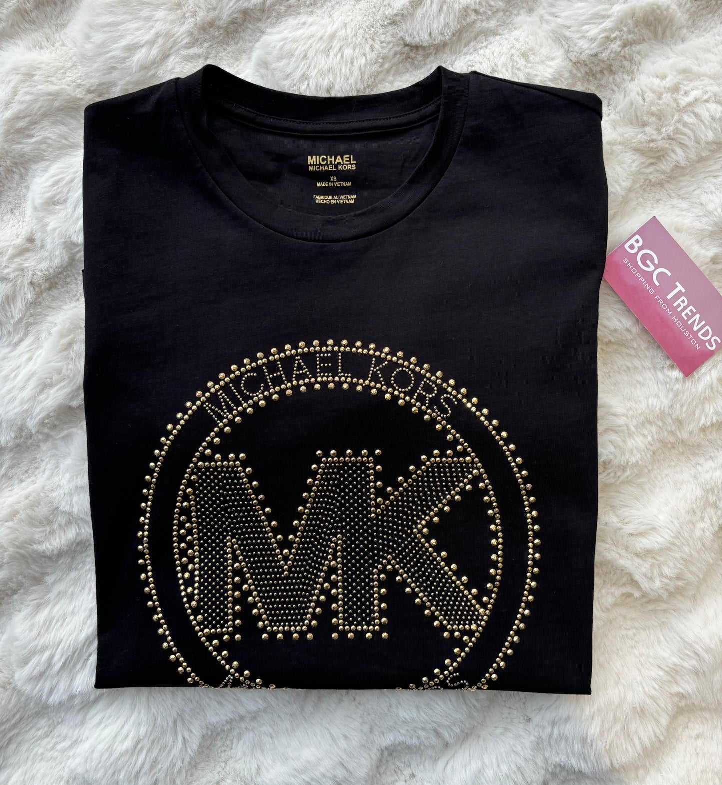 Playera Michael K negra con brillos dorados