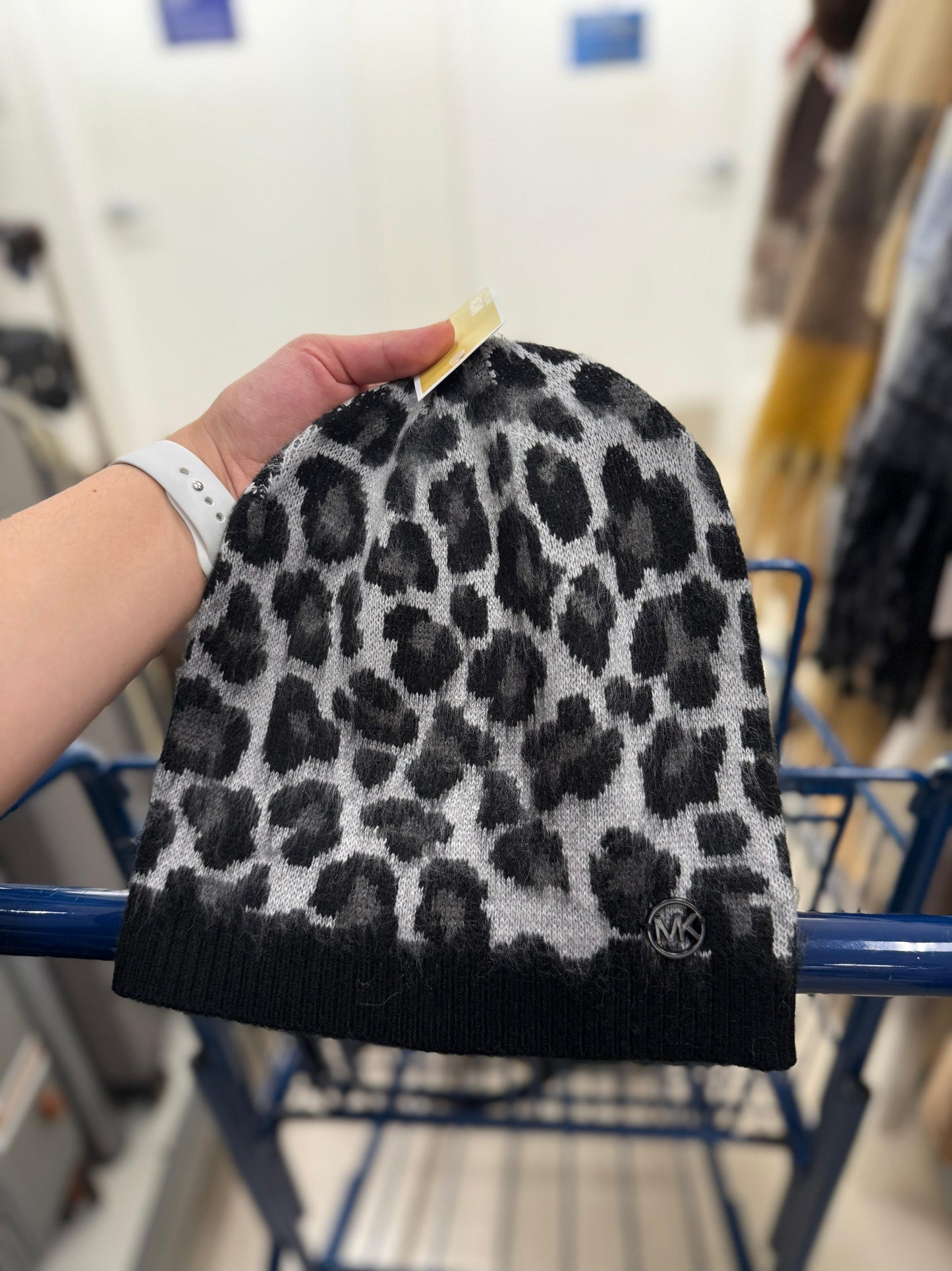 Gorro Michael K negro animal print