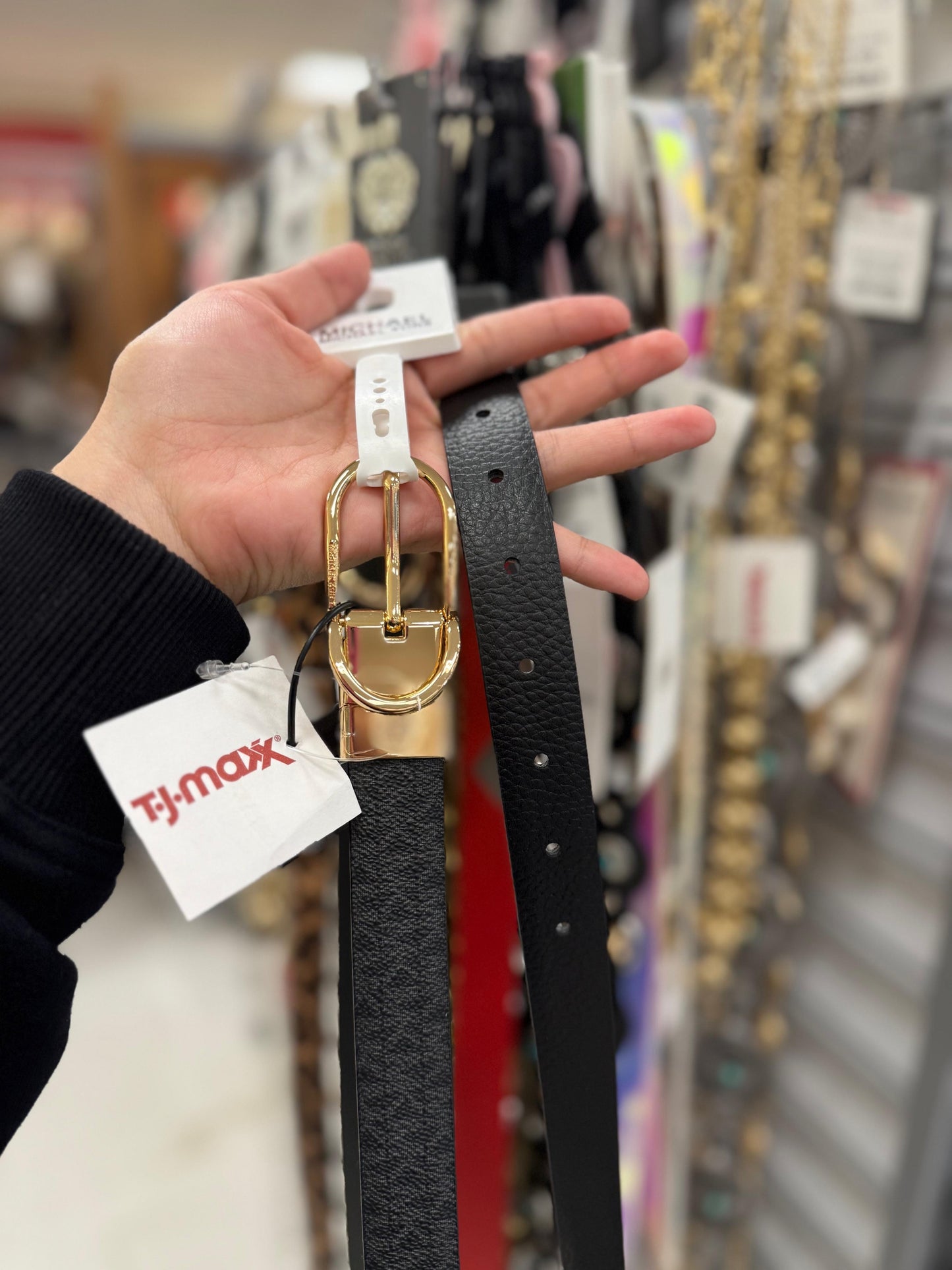 Cinturón Michael k negro con monogram/negro con textura y placa dorada