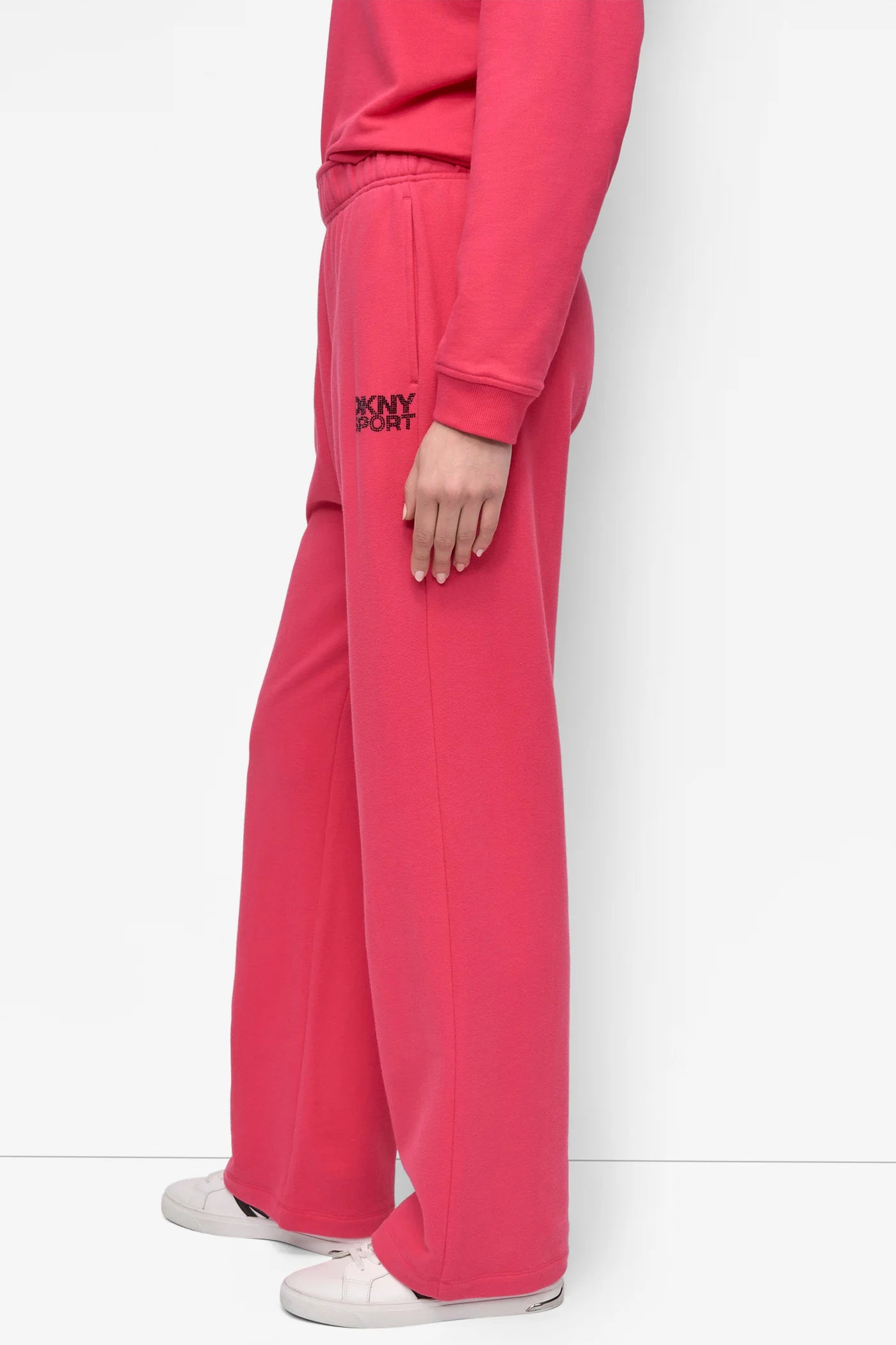Pants DKNY coral con letras de brillos negras