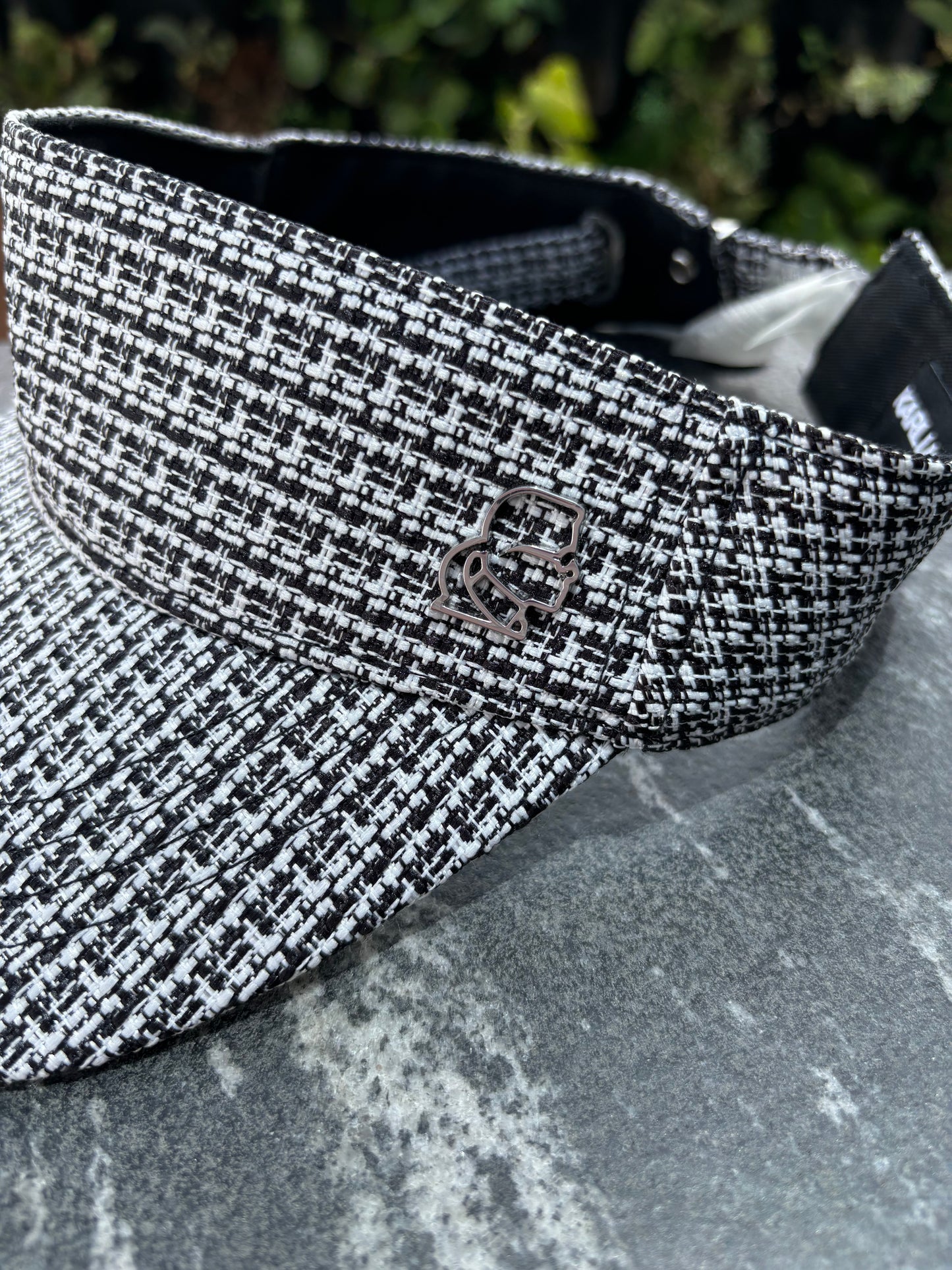 Visera Karl Lagerfeld
