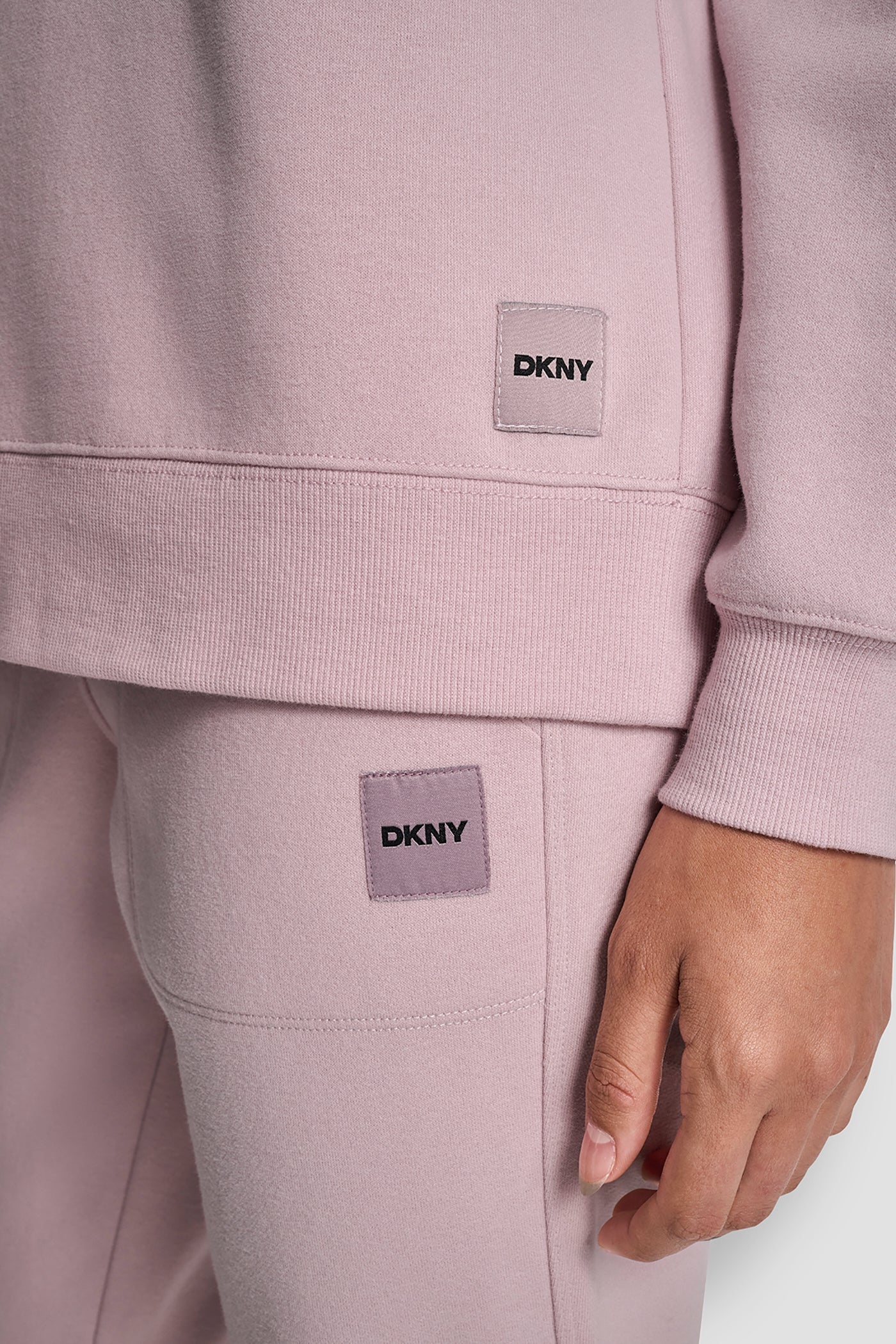 Conjunto DKNY palo de rosa deportivo
