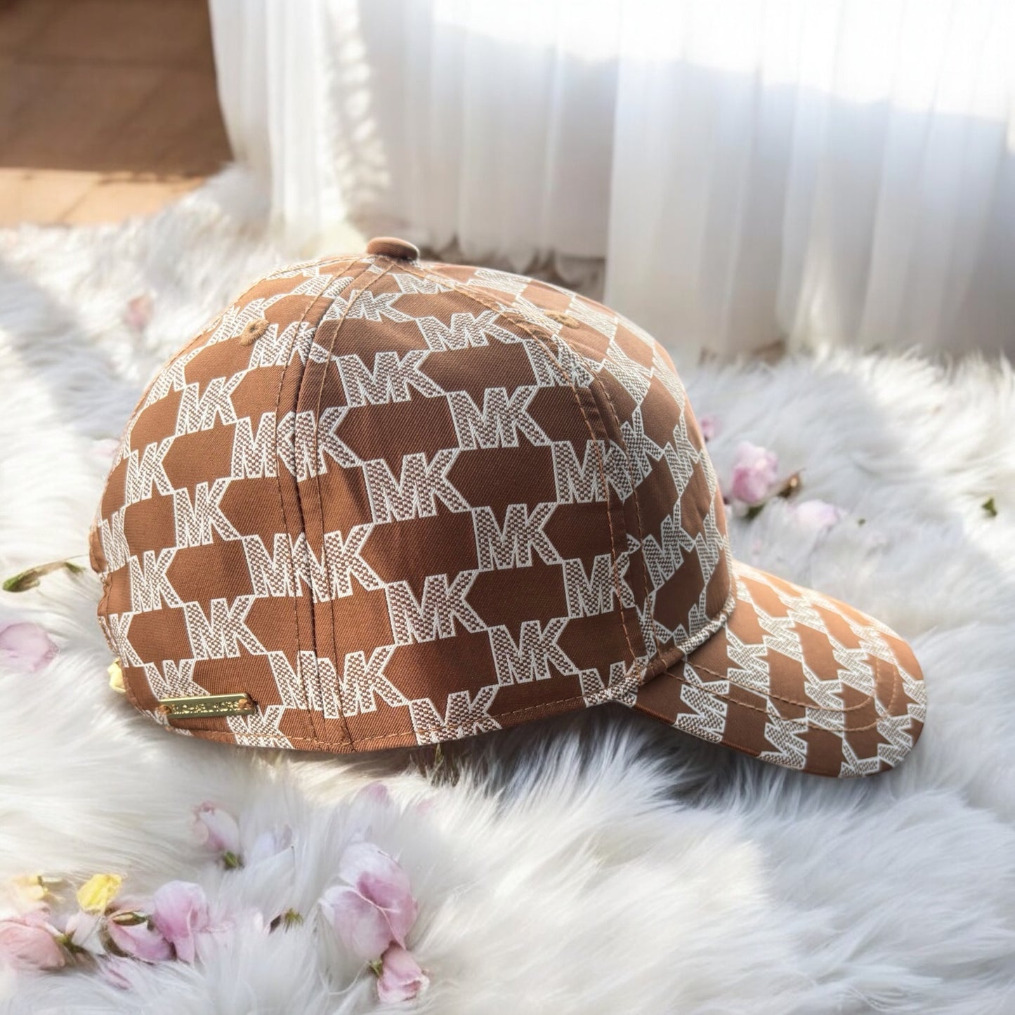 Gorra Michael K camel/blanco con monogram