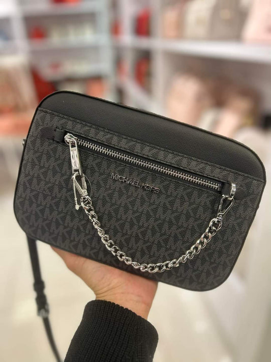 Crossbody michael k monogram negro con cadena