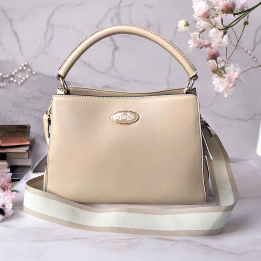 Tote Guess nude con herrajes dorados