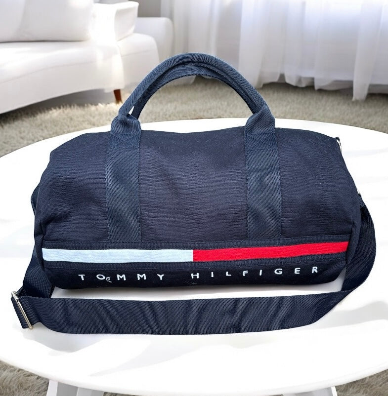 Maleta Tommy H pequeña azul marino pequeña, línea delgada rojo/blanco con strap