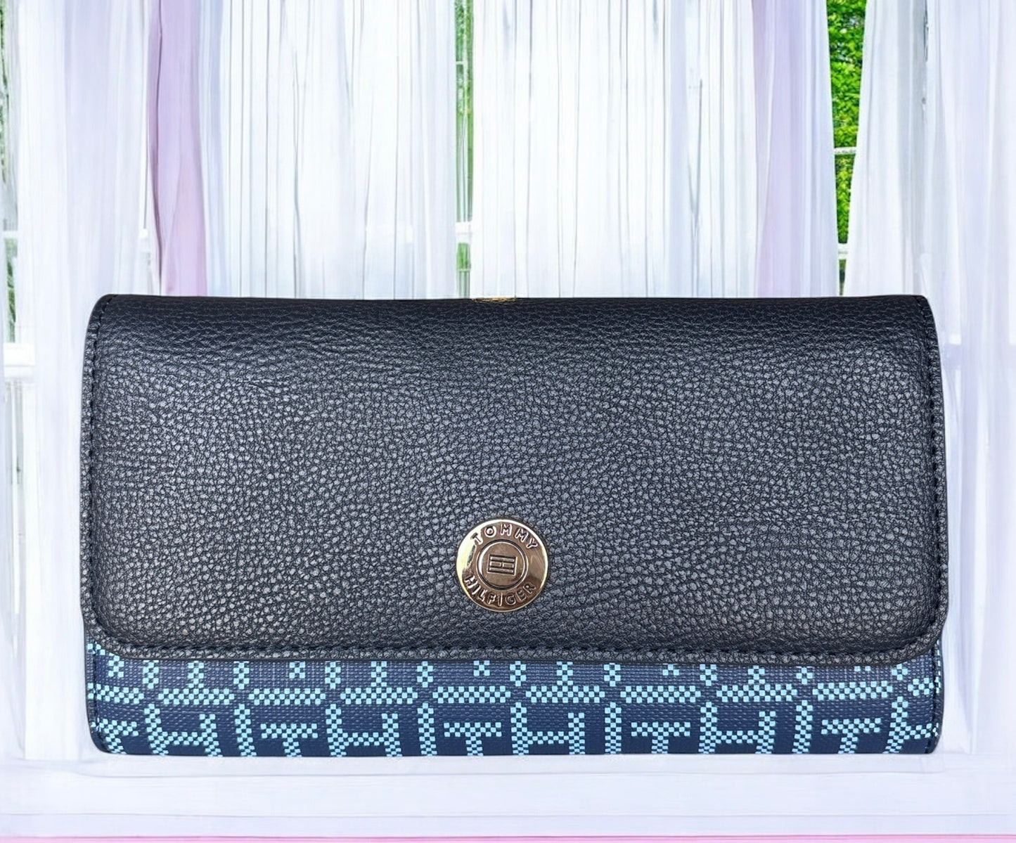 Cartera Tommy H azul marino con monogram azul