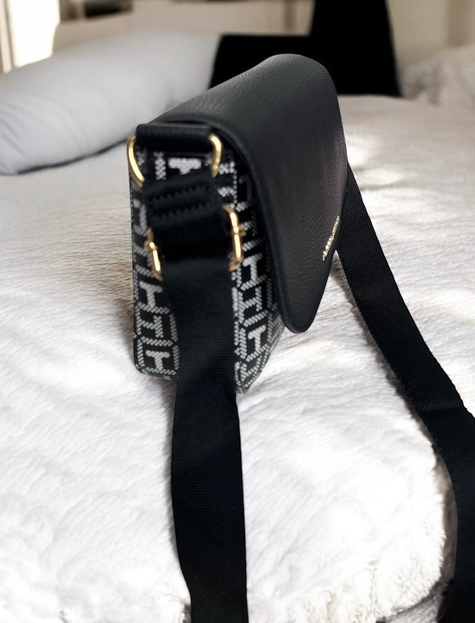Crossbody Tommy H negra, monogram bag