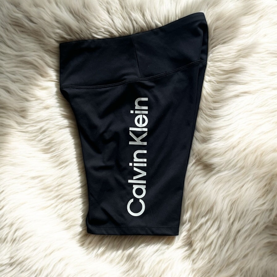 Short Calvin k negro letra plata
