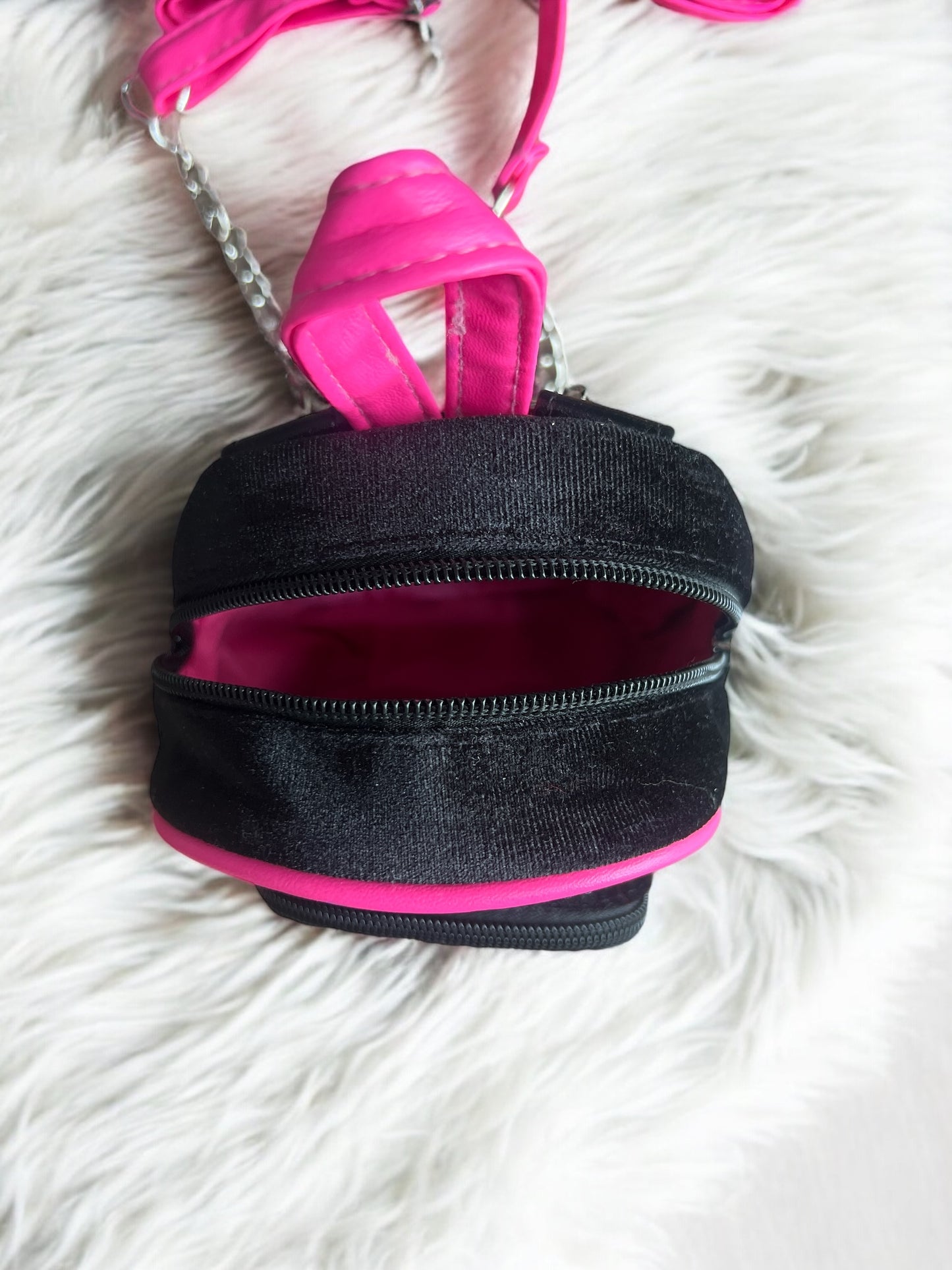 Crossbody / backpack con detalles de brillo Juicy