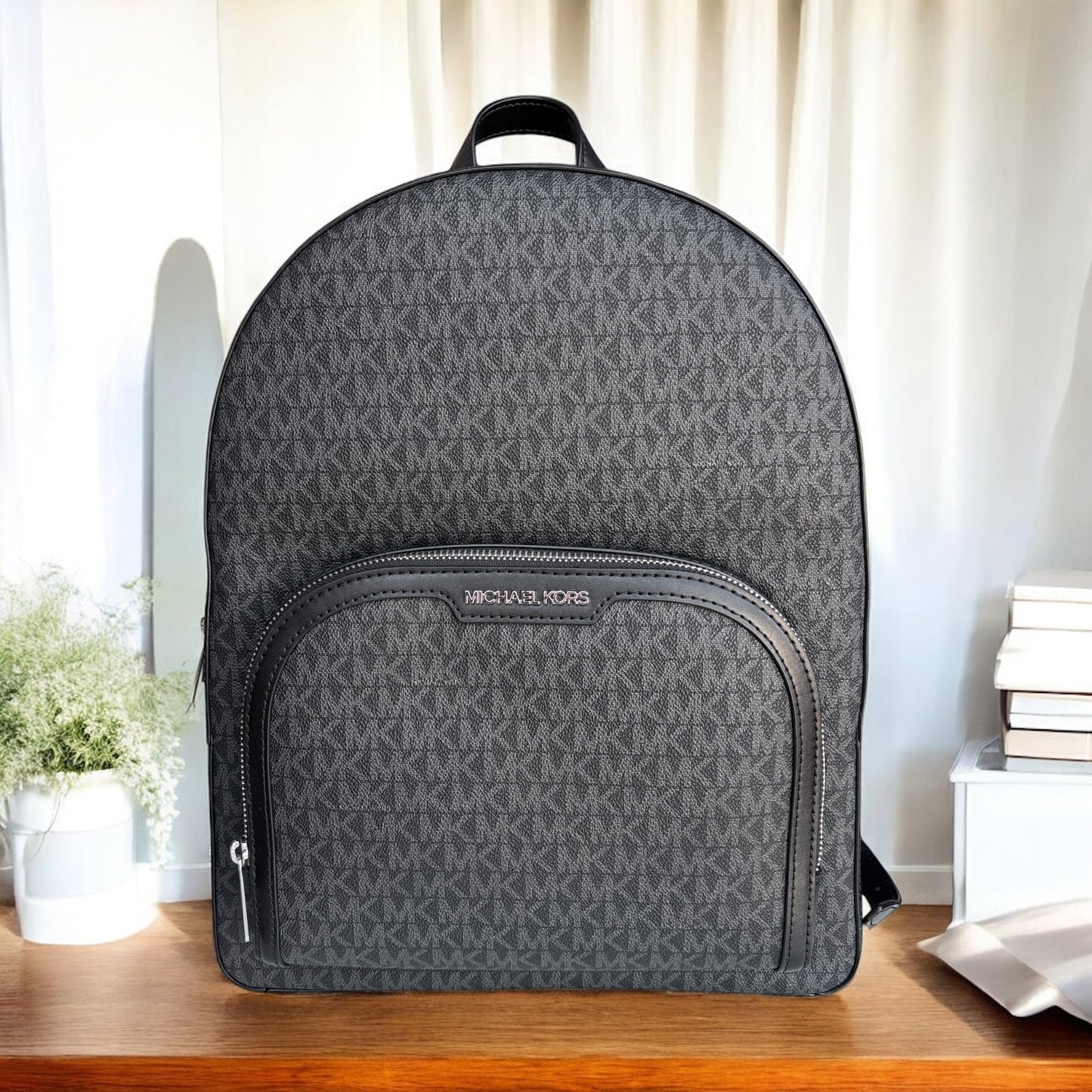 Backpack Michael K negra con monogram doble cierre
