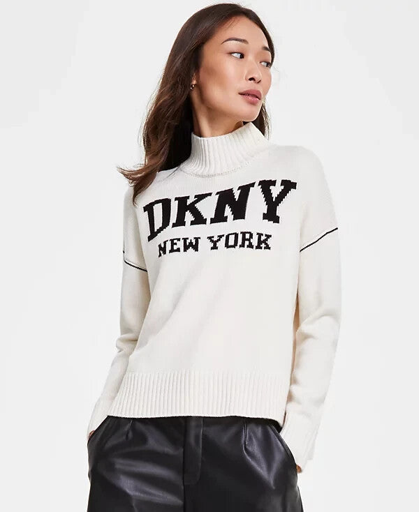 Suéter DKNY beige cuello alto letras negras