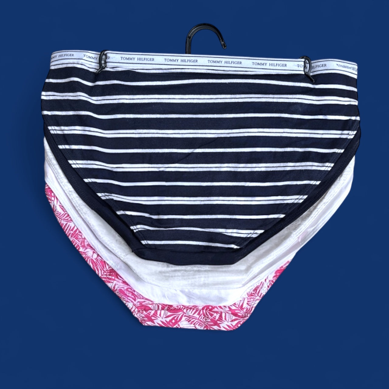 Panties Tommy H varios colores, resorte blanco con letras negras 5pzs