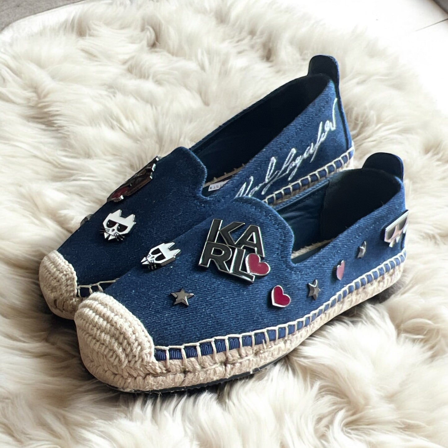 Alpargatas Karl L azul con pines