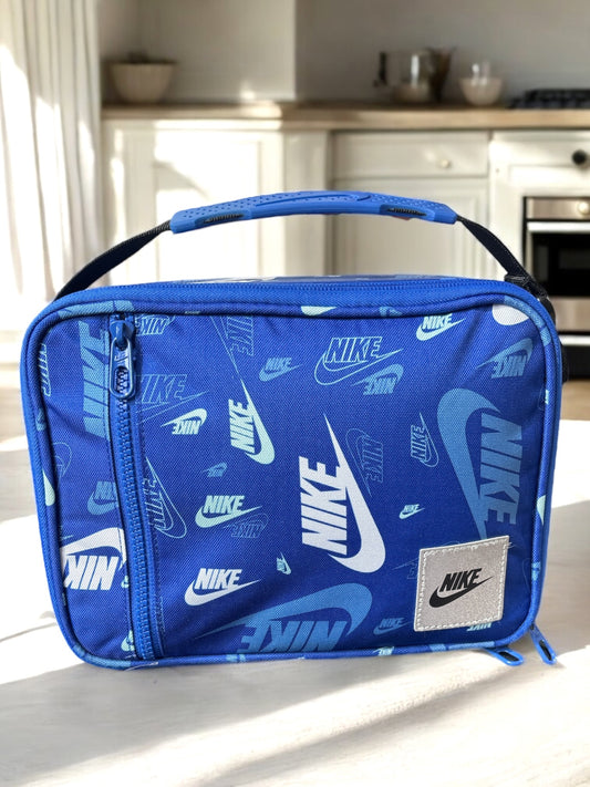 Lunch Bag azul rey, monogram y strap con goma