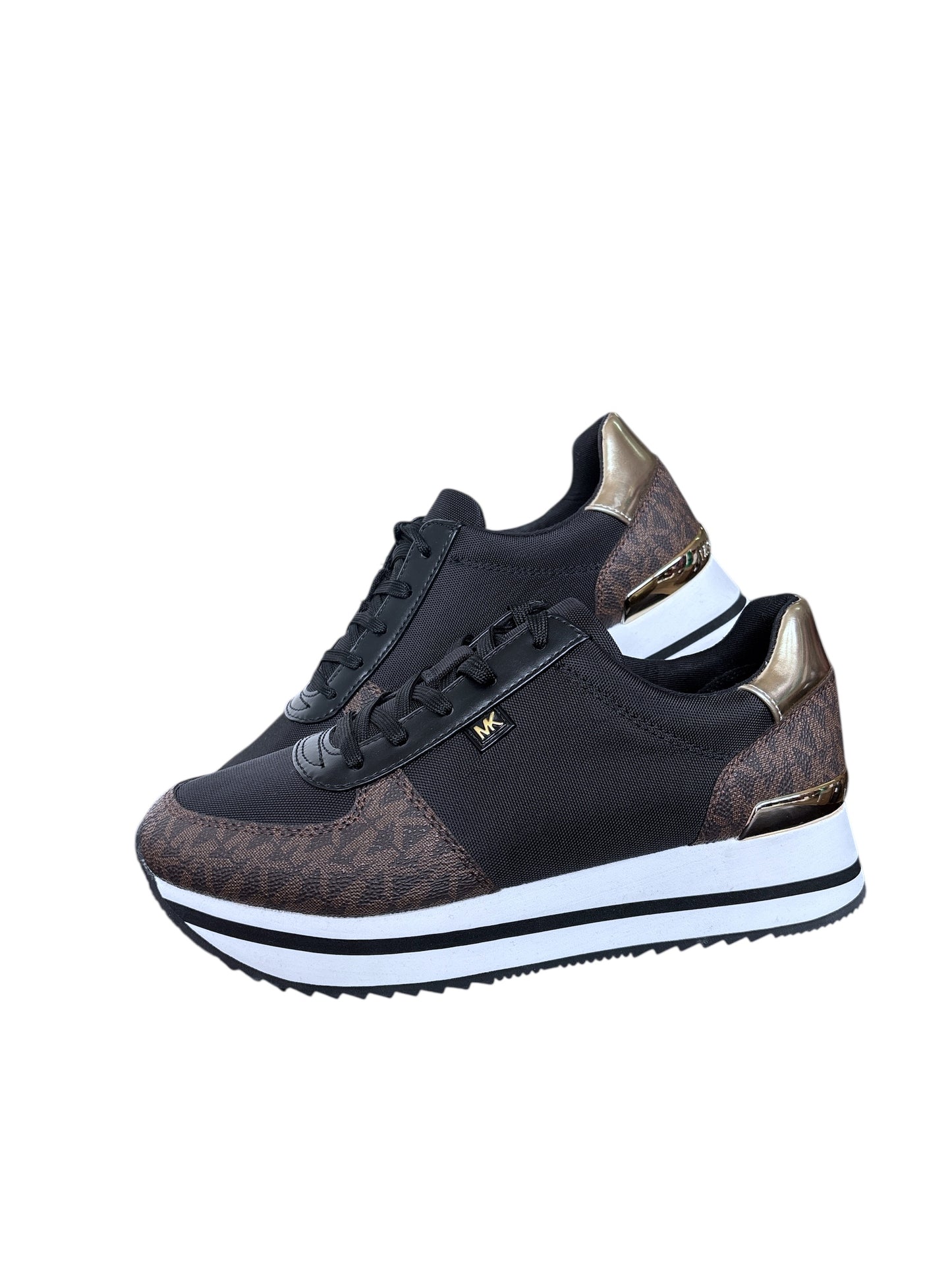 Tenis Michael k Monique negro/chocolate detalles dorados y suela blanca