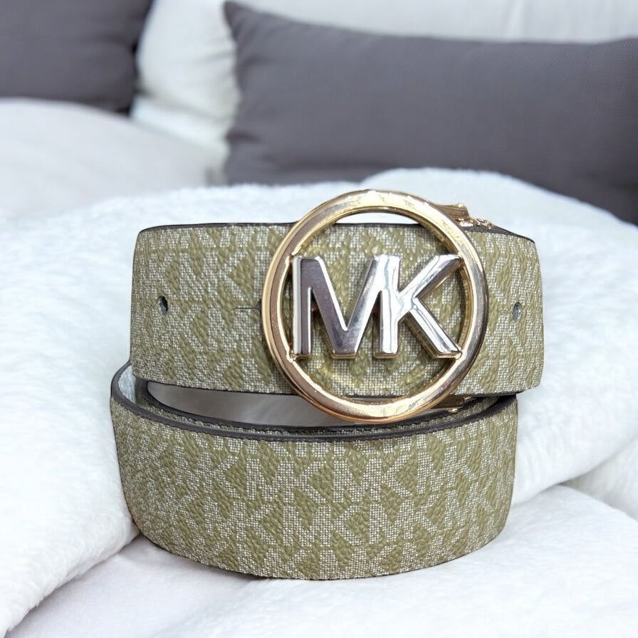 Cinturón Michael k blanco/verde con monogram reversible, placa plateada/dorada