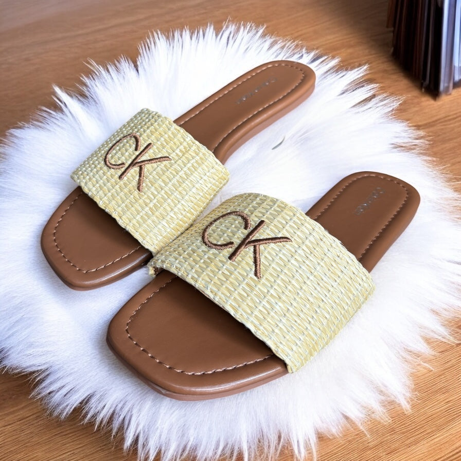 Sandalias Calvin K yute/café letras CK en café