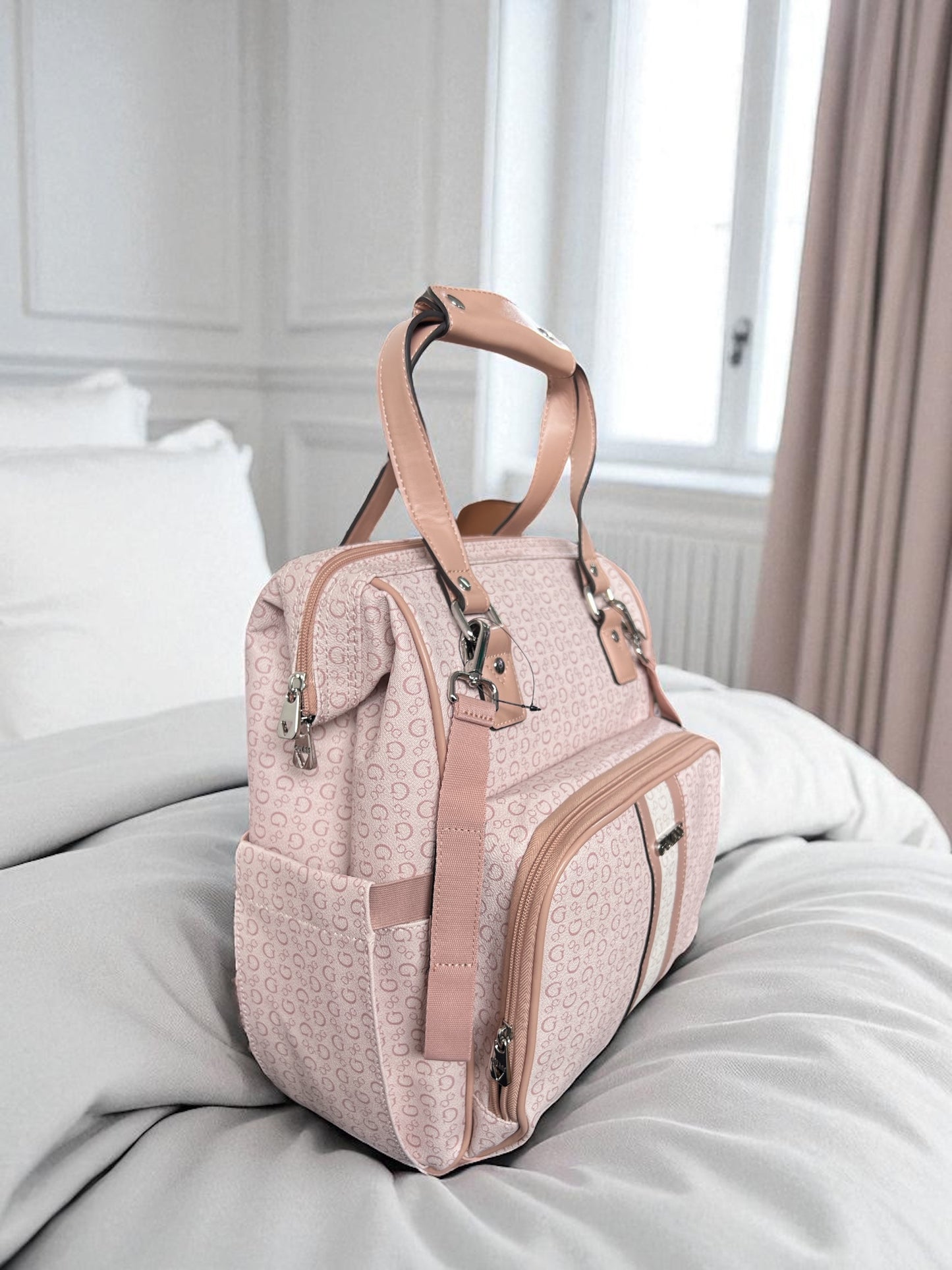 Backpack/Diaper Bag Guess rosa de vieja incluyes stroller straps