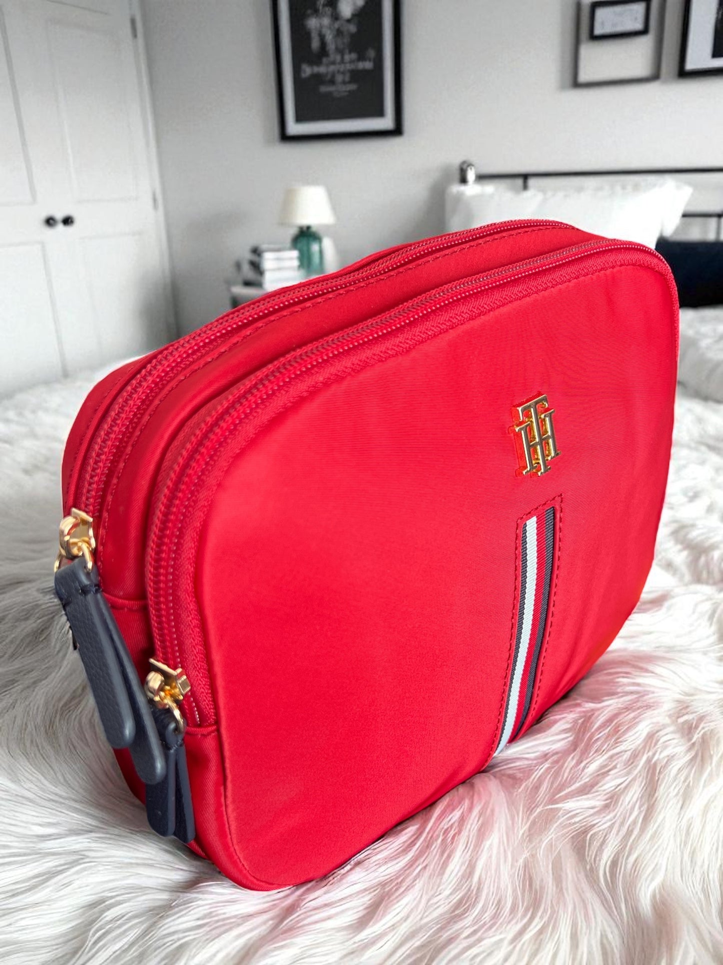Crossbody Tommy H roja doble cierre