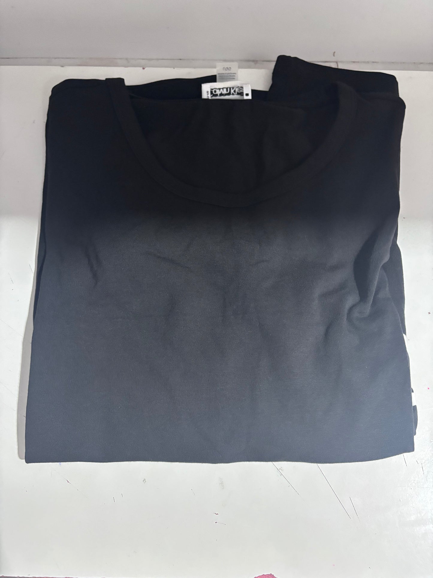 Vestido Calvin k negro con letras blancas
