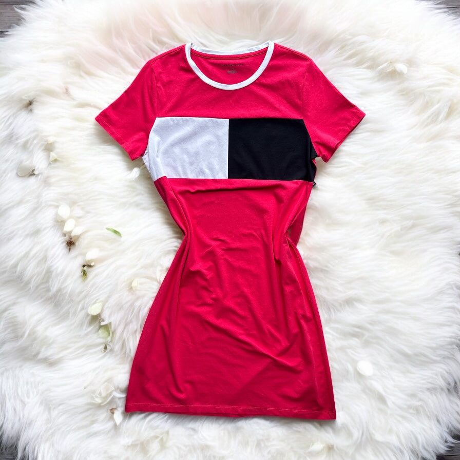 Vestido Tommy H rosa con bandera blanco y azul