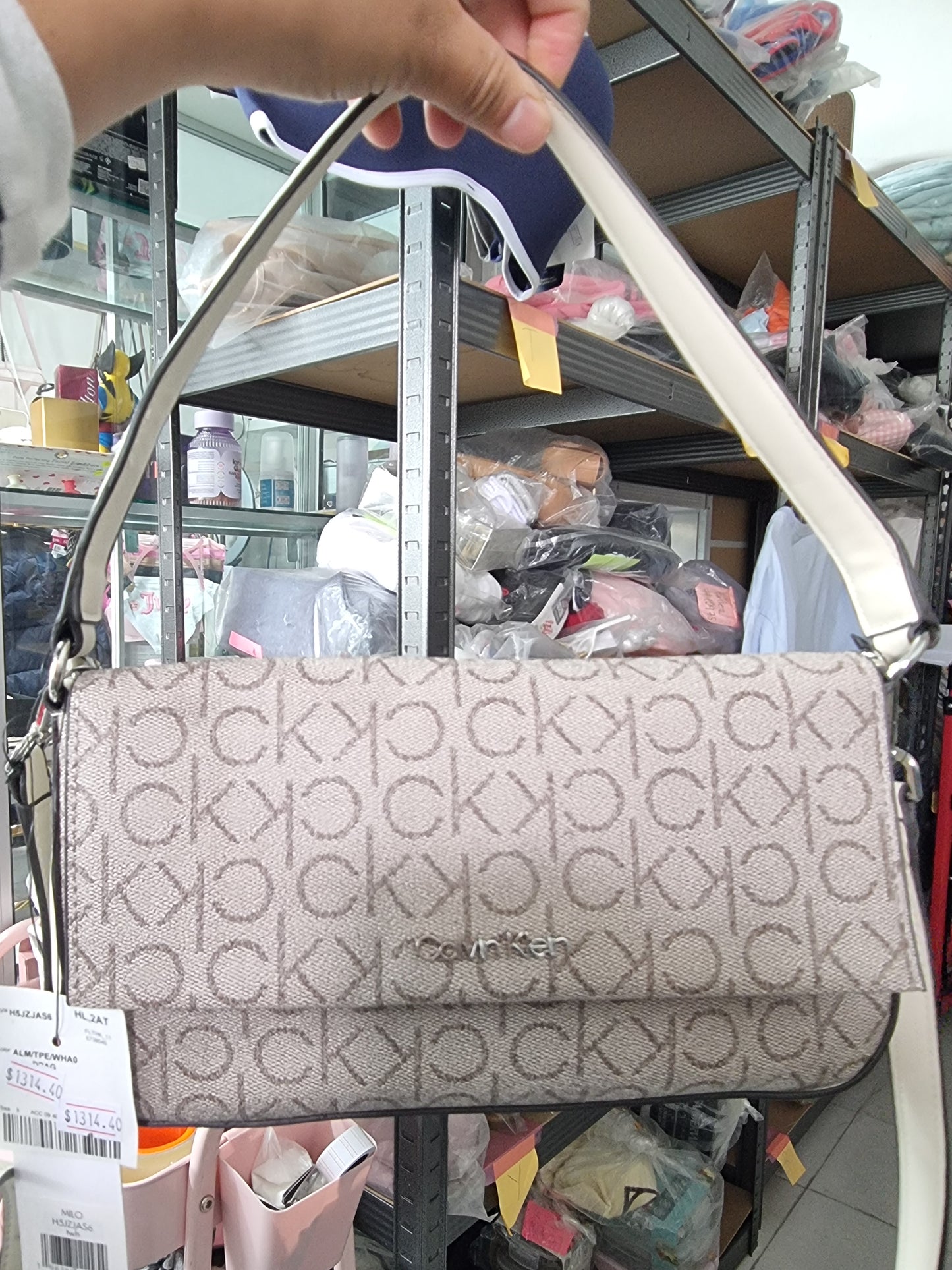 Crossbody Calvin k gris