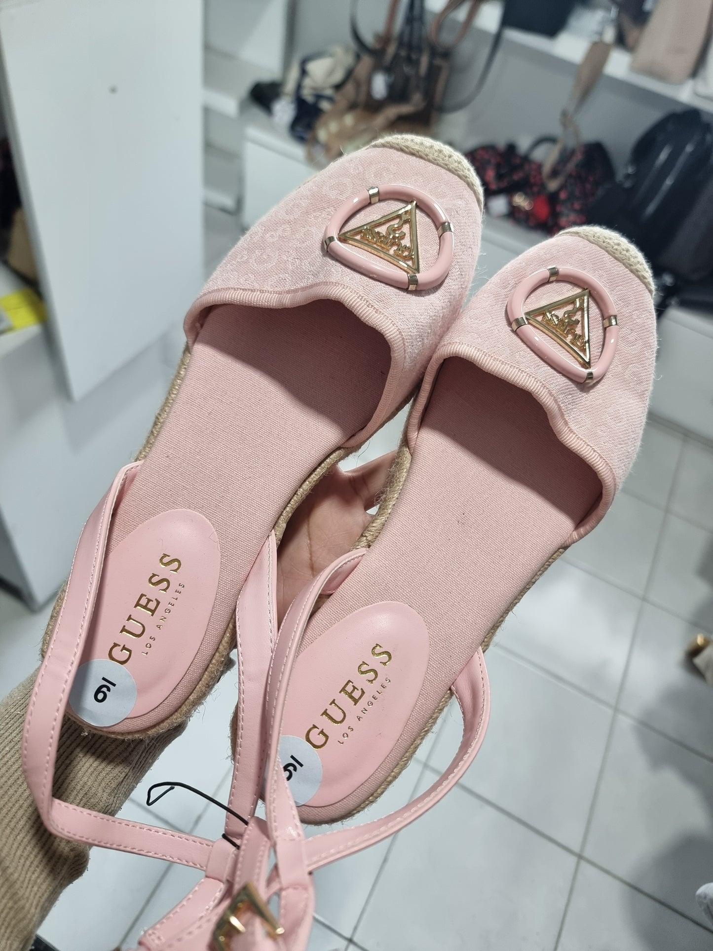 Alpargatas Guess rosa