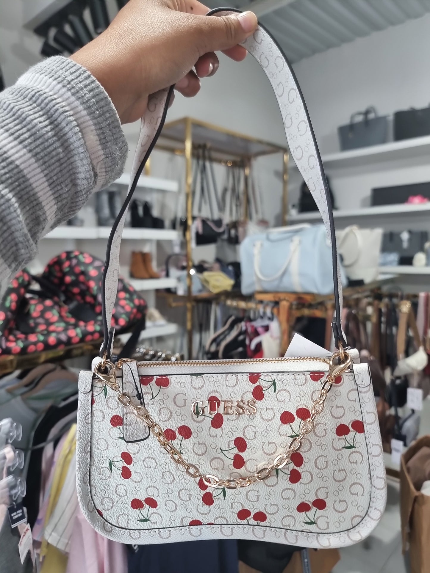 Hobo Guess de cerezas