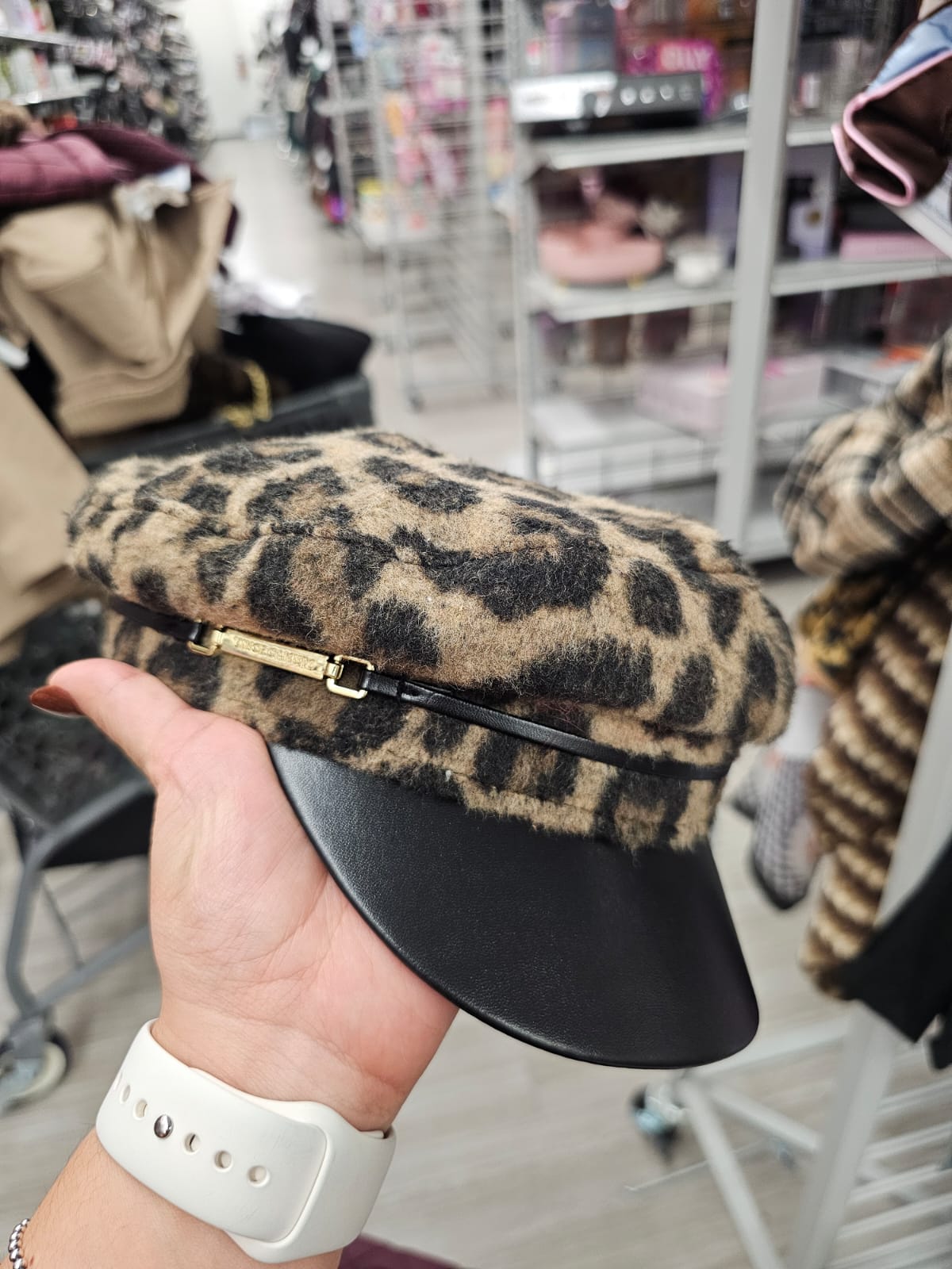 Boina vince camuto